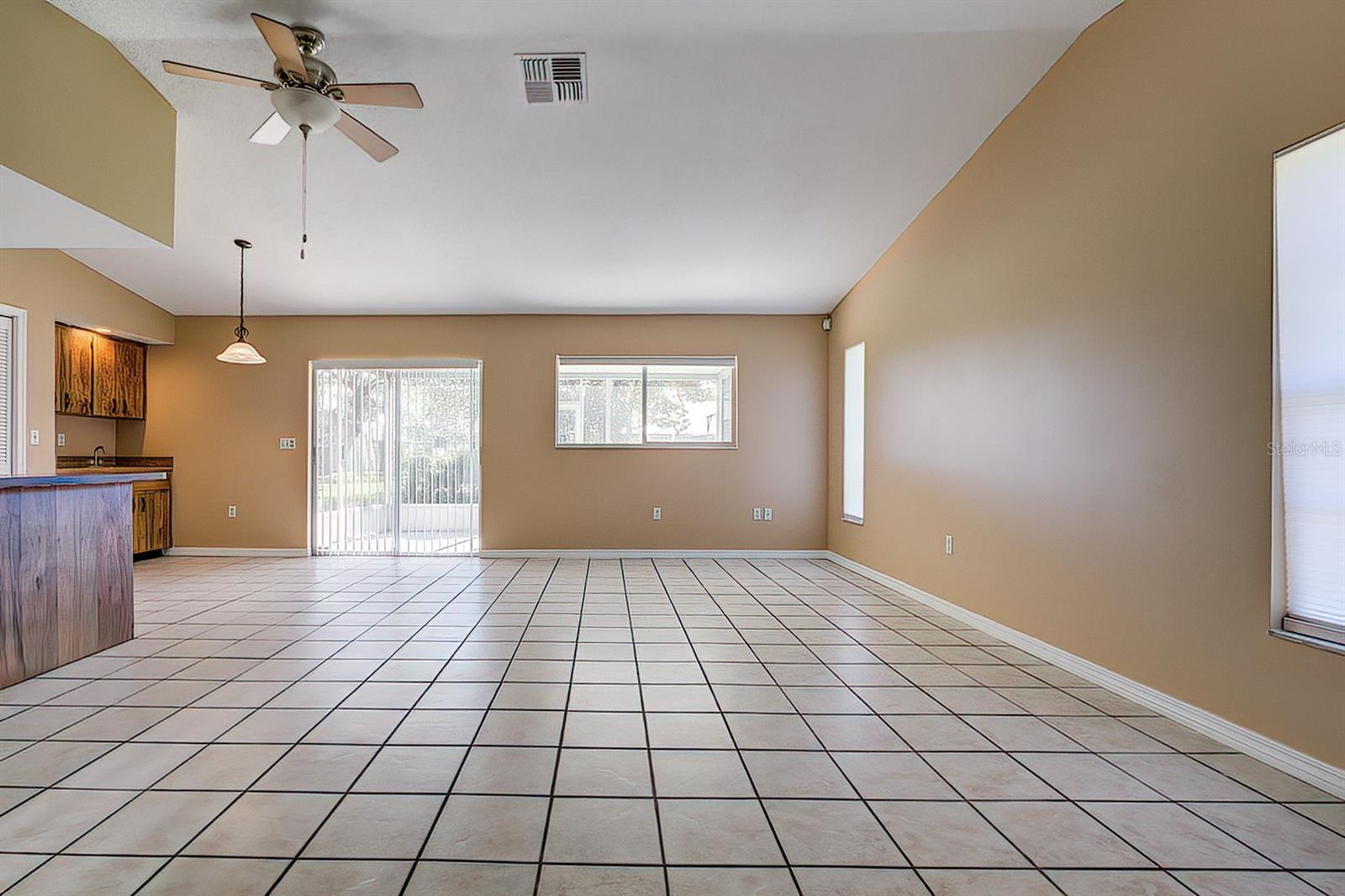 SPRING HILL - Residential Lease