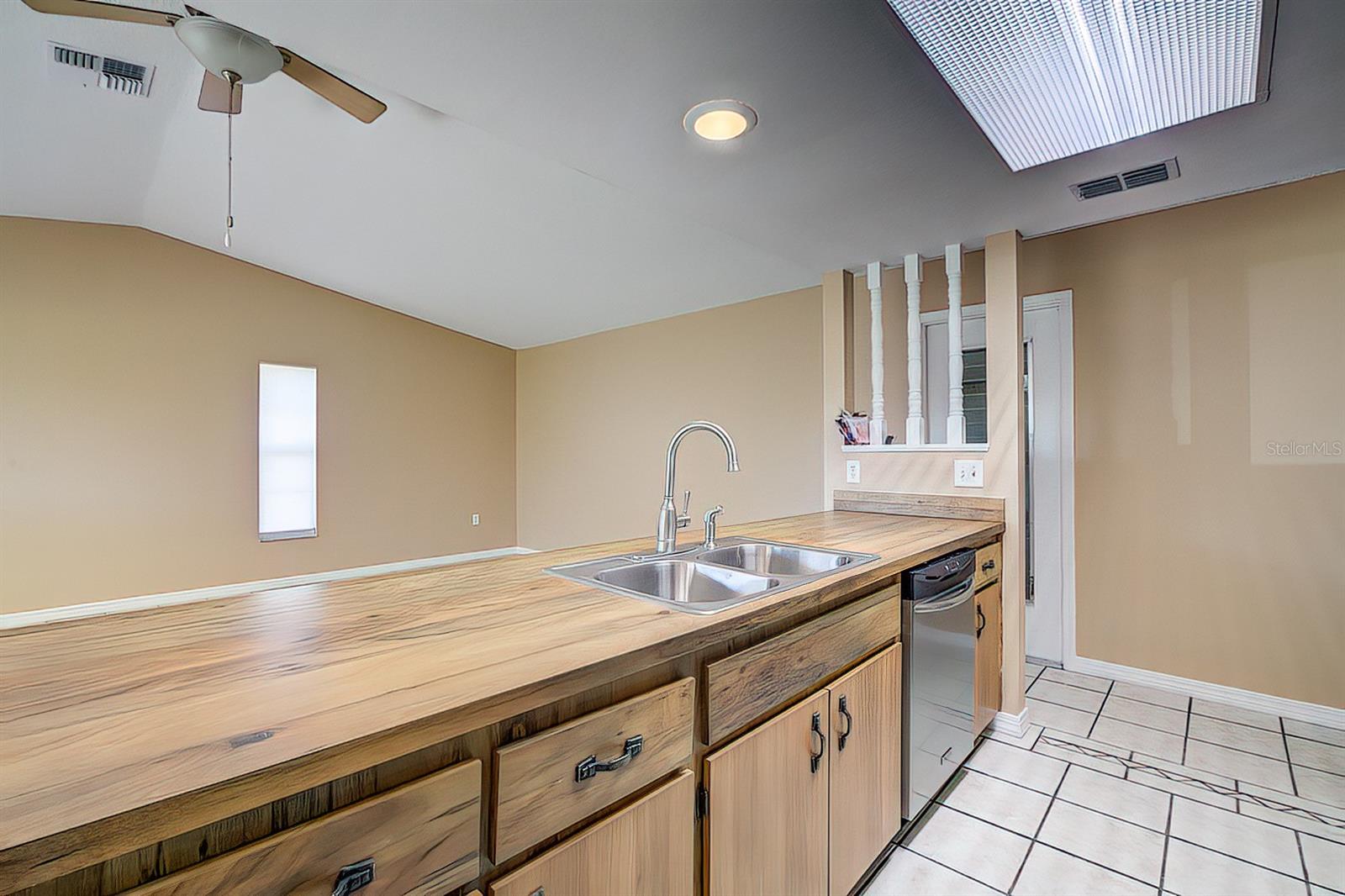 SPRING HILL - Residential Lease