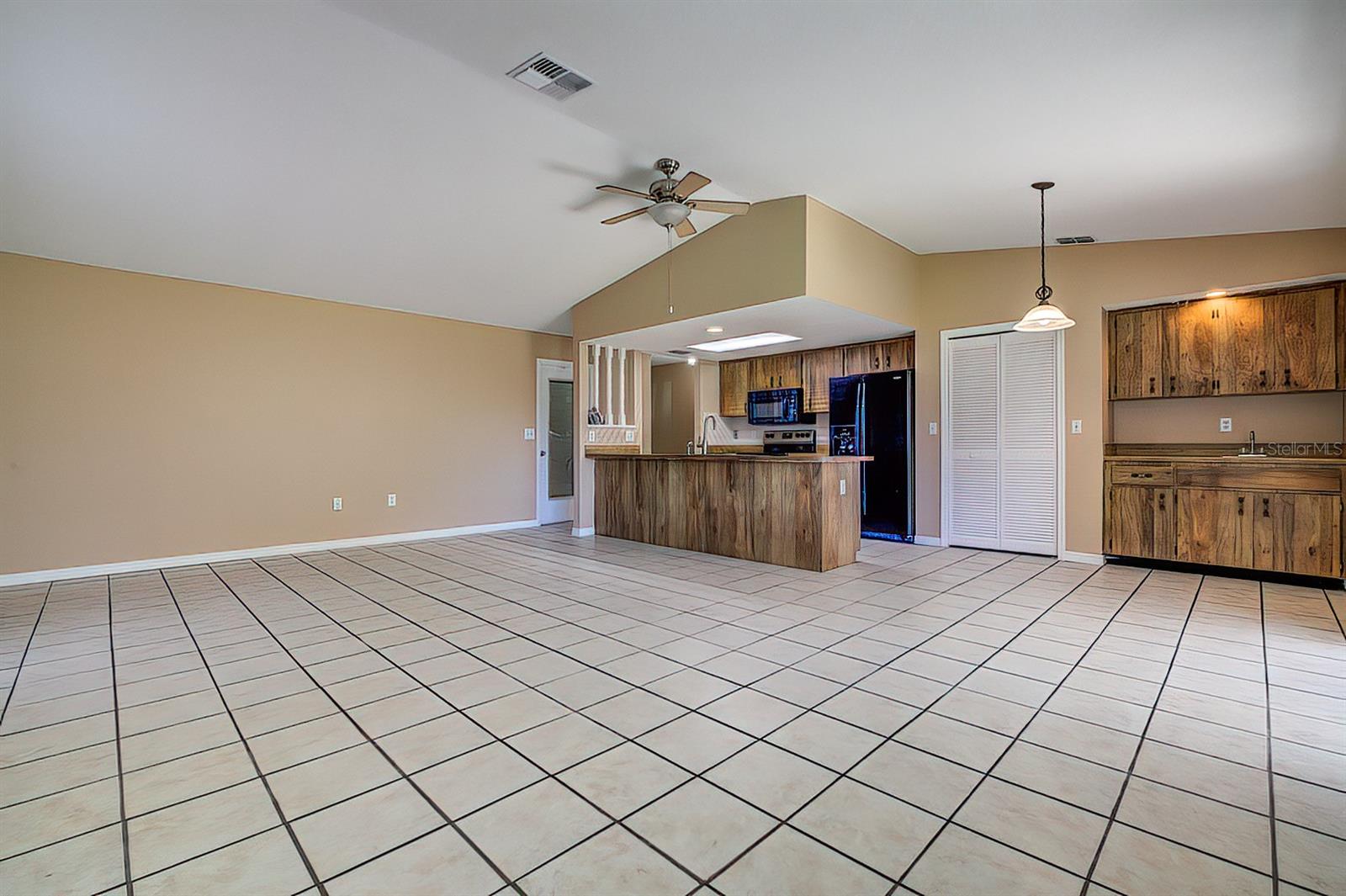 SPRING HILL - Residential Lease