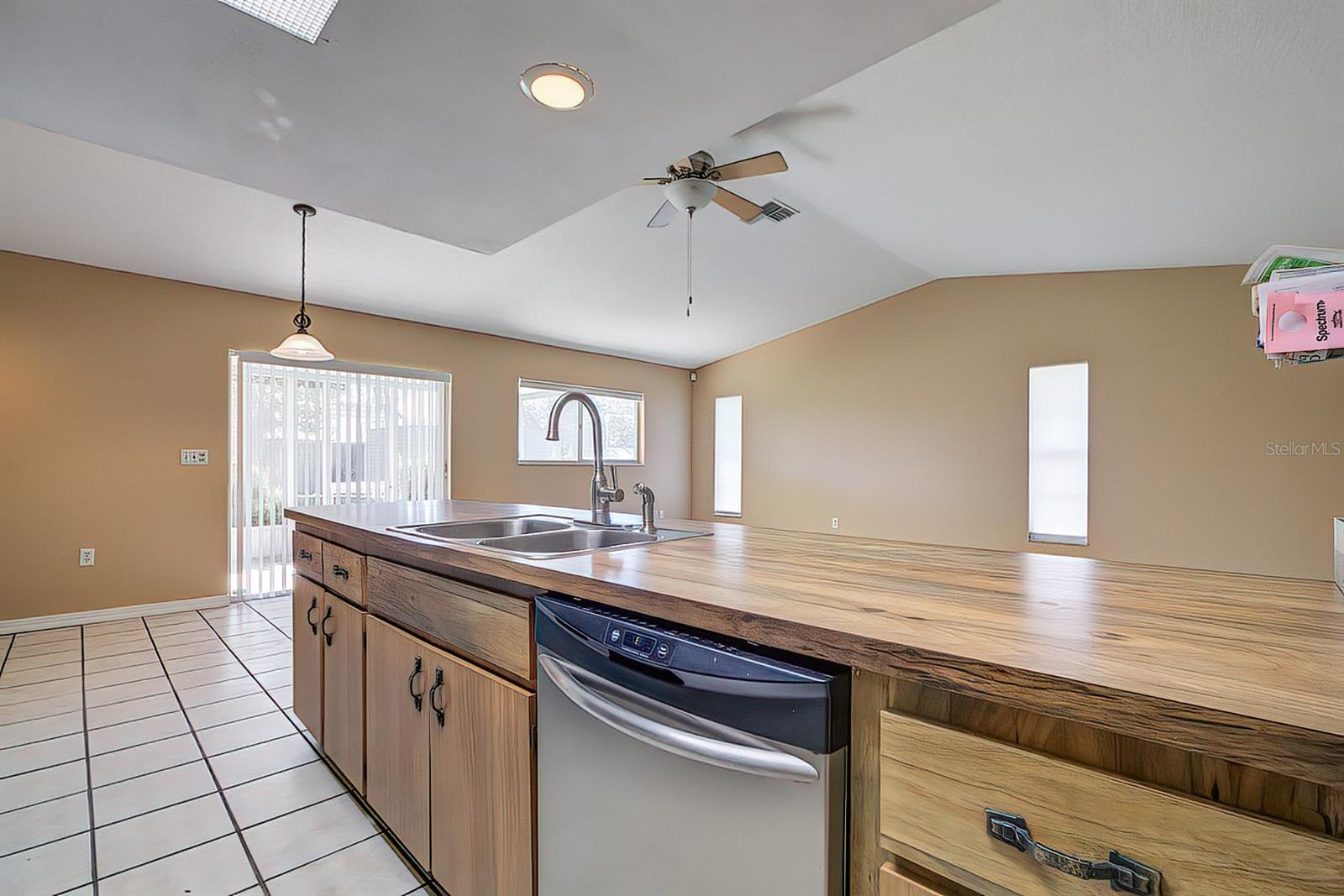 SPRING HILL - Residential Lease