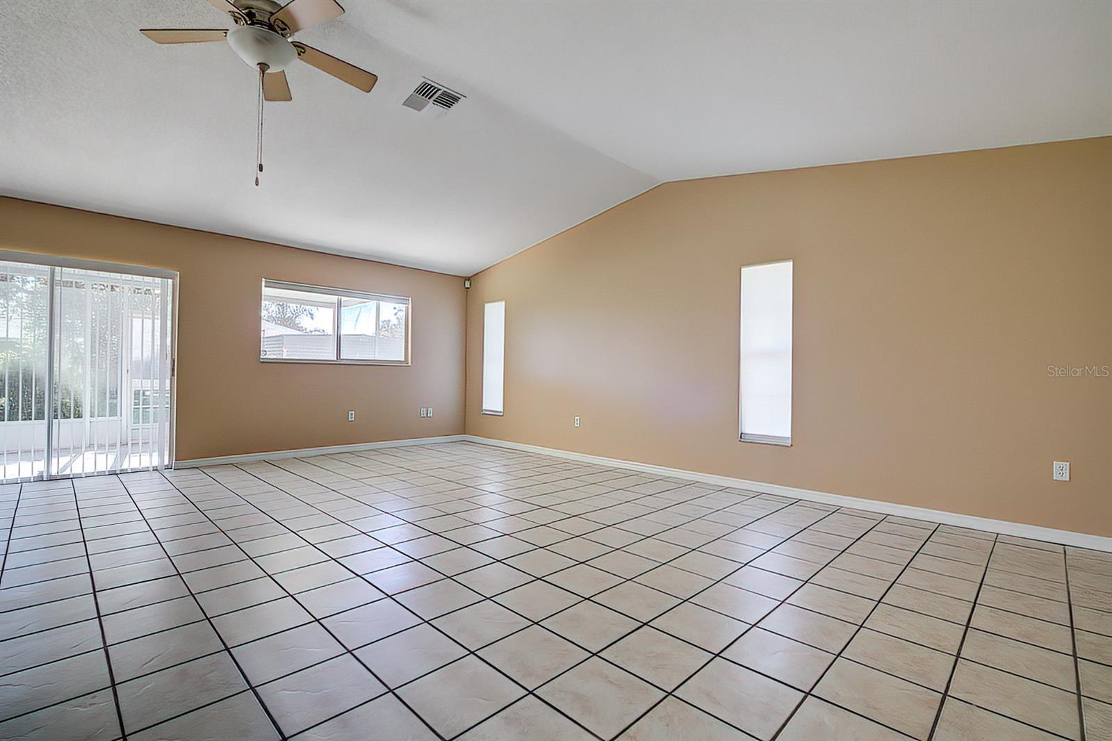 SPRING HILL - Residential Lease