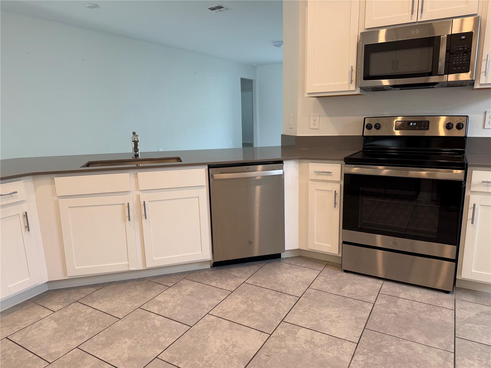 TRACT X - Residential Lease