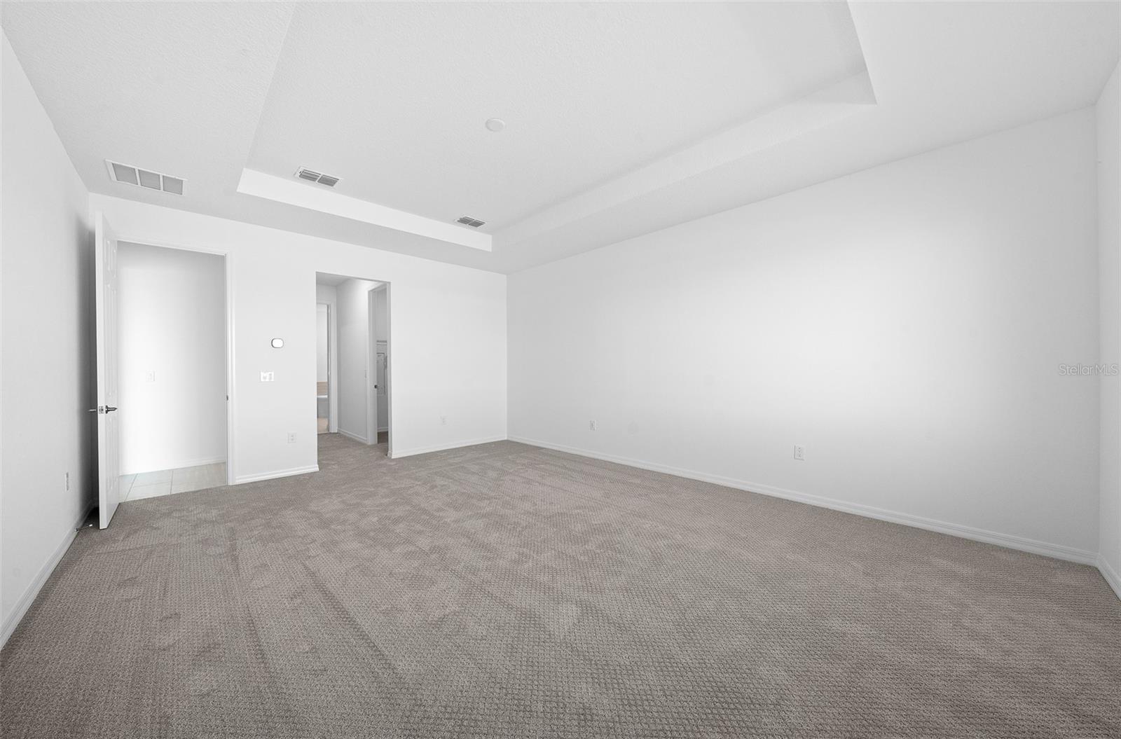 CALESA TOWNSHIP ROAN HILLS PH - Residential