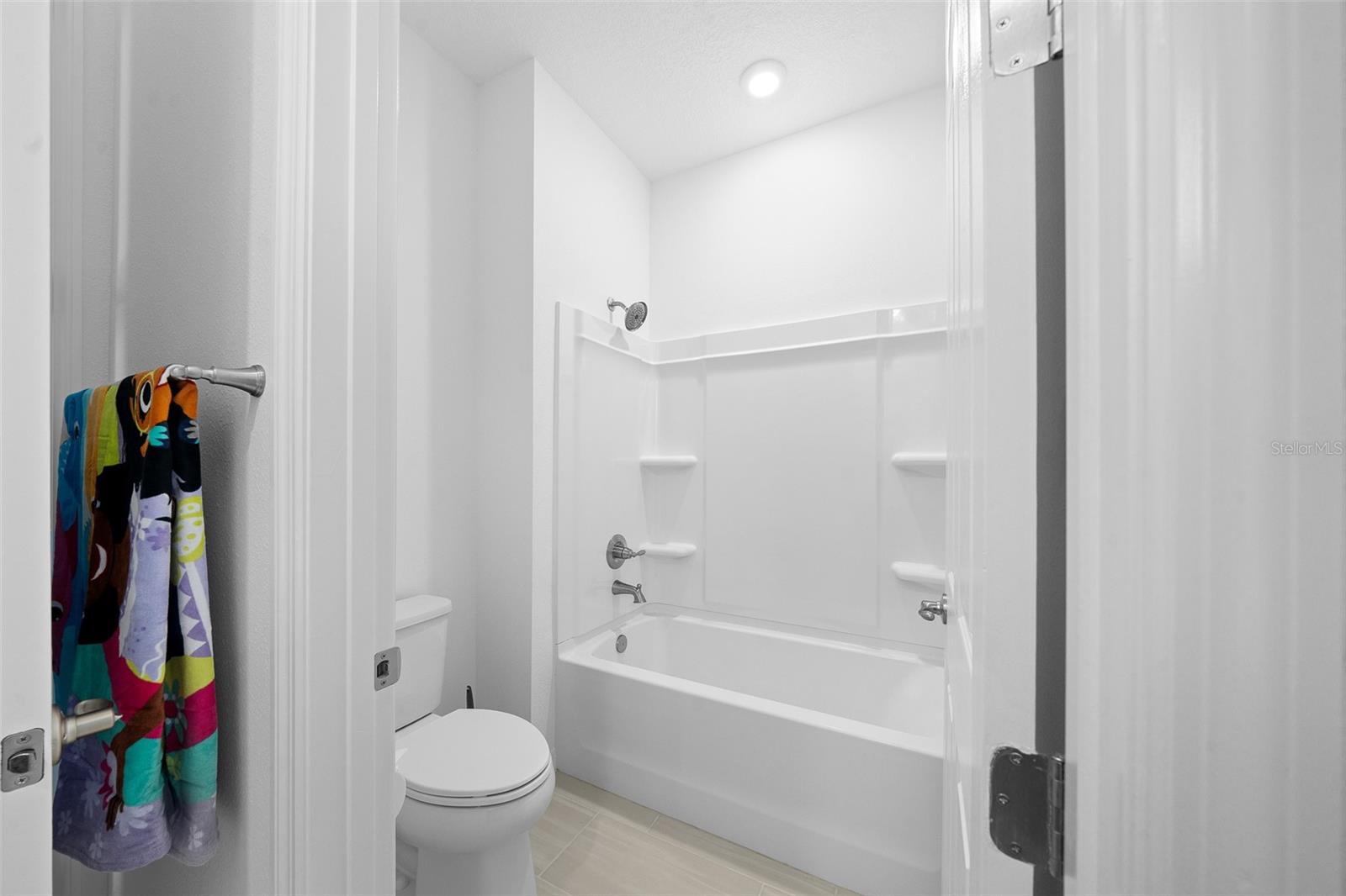 CALESA TOWNSHIP ROAN HILLS PH - Residential