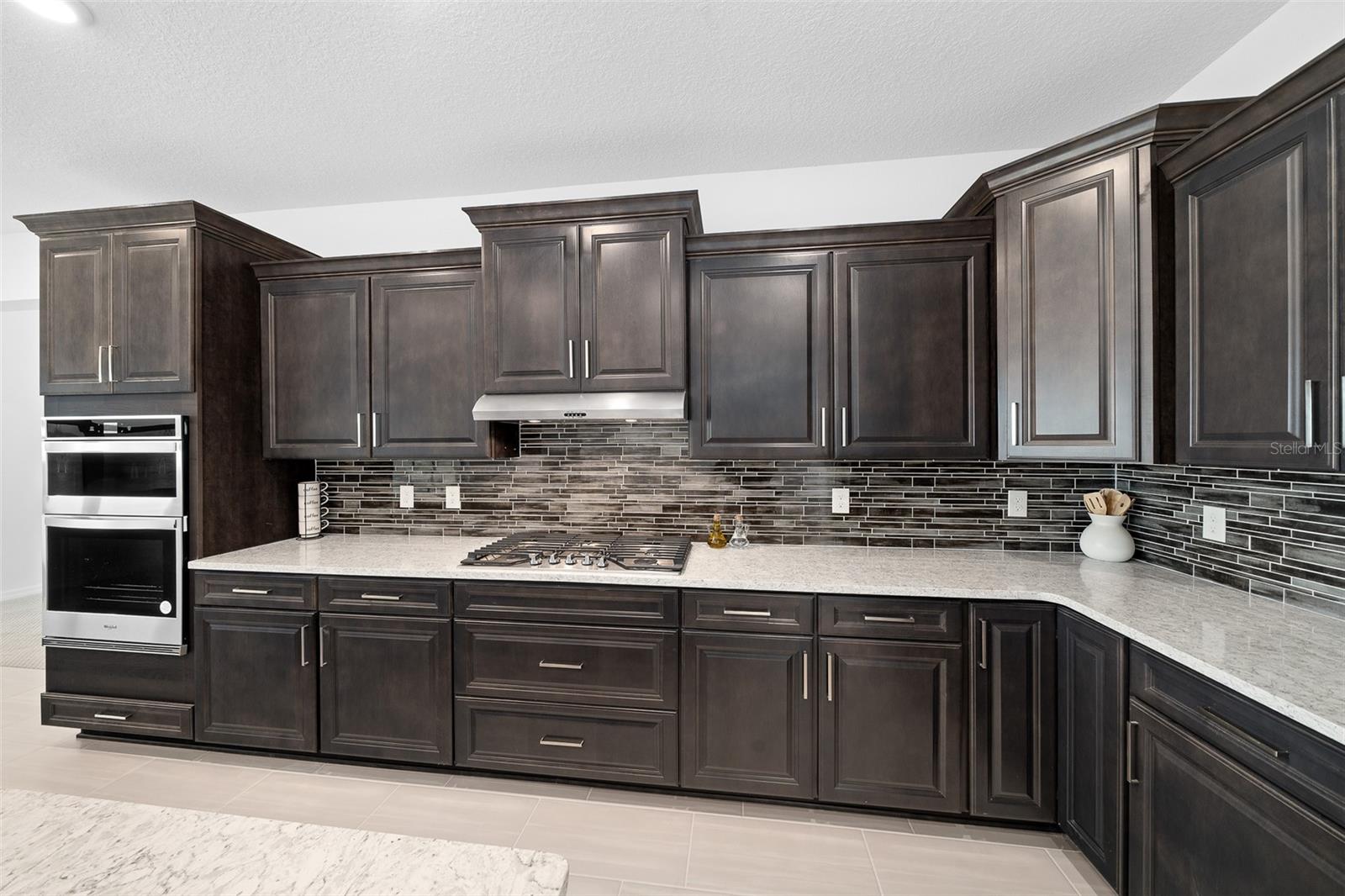 CALESA TOWNSHIP ROAN HILLS PH - Residential