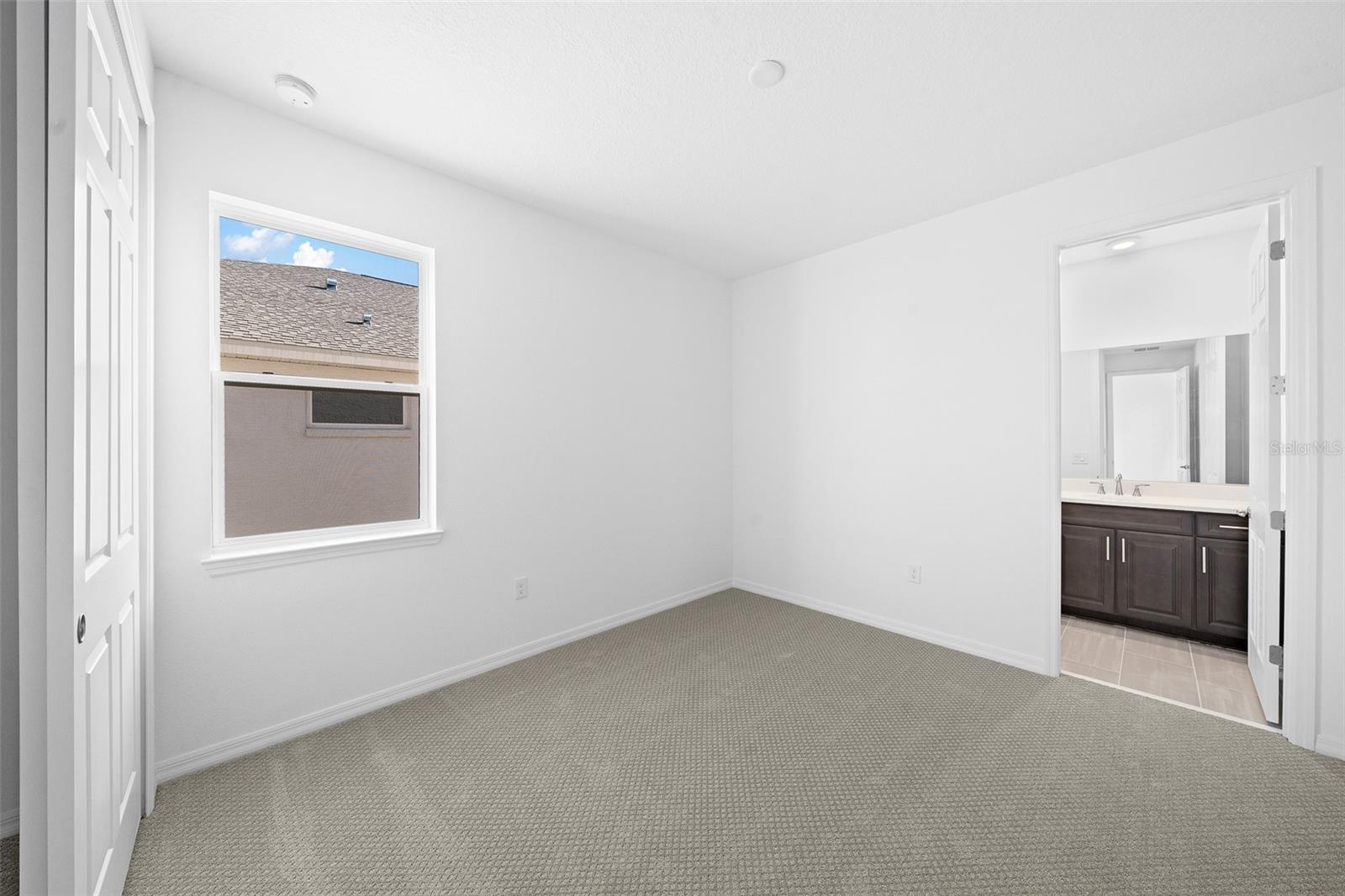 CALESA TOWNSHIP ROAN HILLS PH - Residential