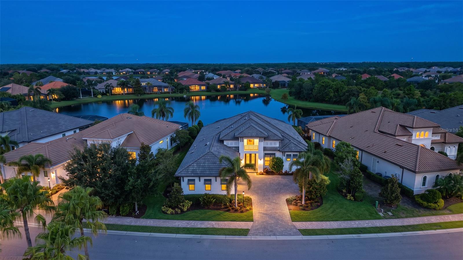 16105 CASTLE PARK TERRACE, LAKEWOOD RANCH, FL, 34202 1 16105 CASTLE PARK TERRACE