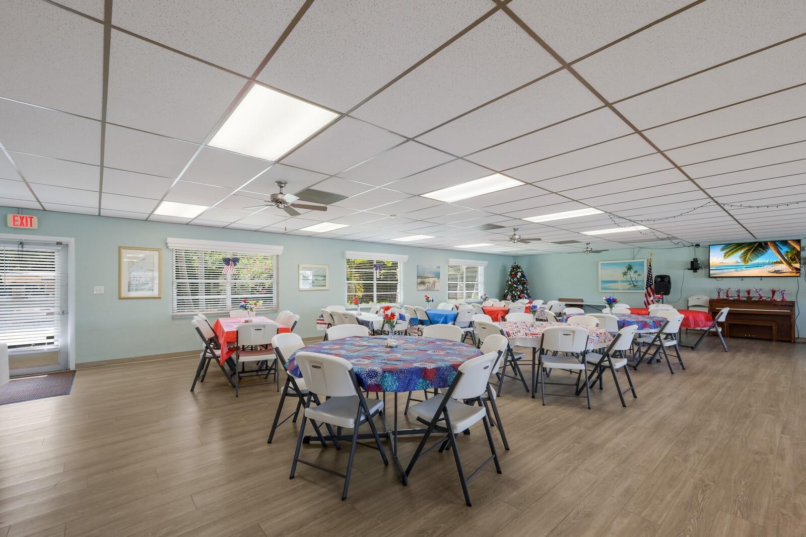 BAYSHORE ON THE LAKE APTS III SEC1 - Residential