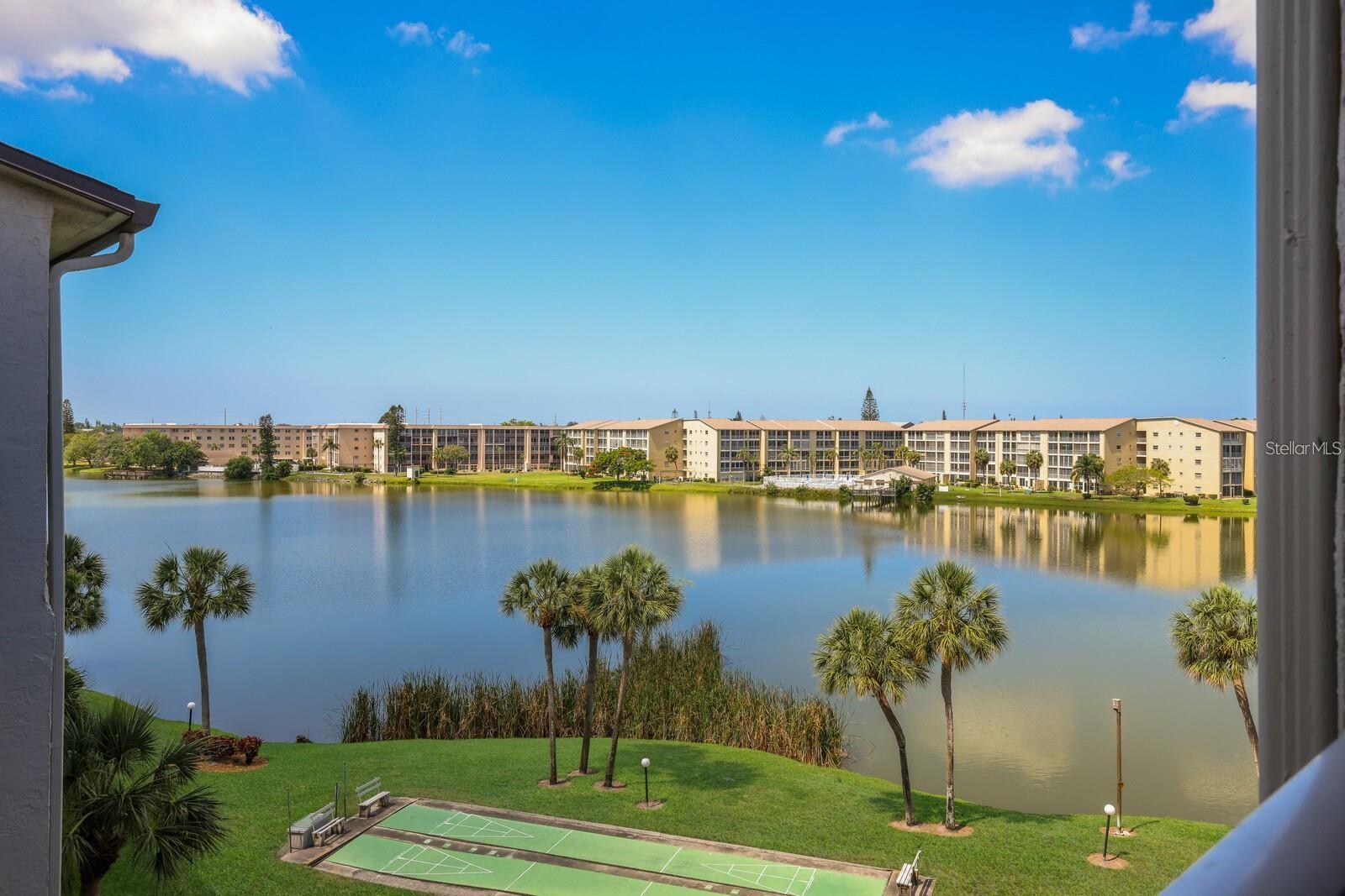 BAYSHORE ON THE LAKE APTS III SEC1 - Residential
