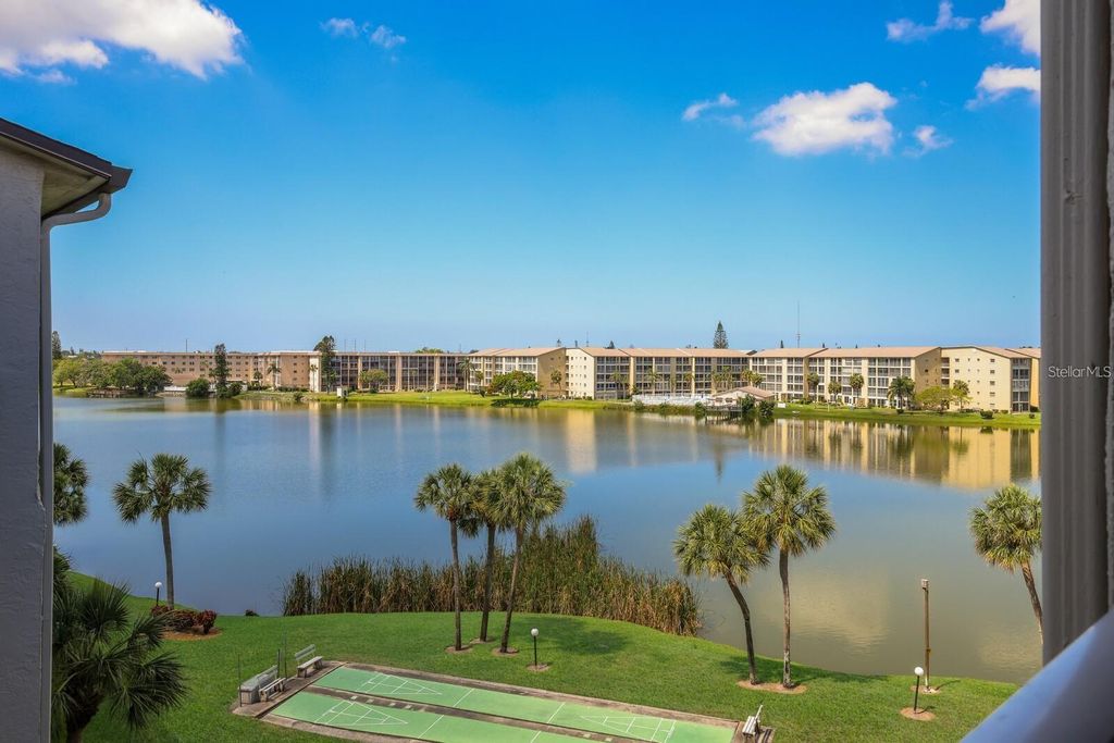 Photo of 3272 Lake Bayshore Drive #515, Bradenton, FL 34205 (MLS # A4669340)