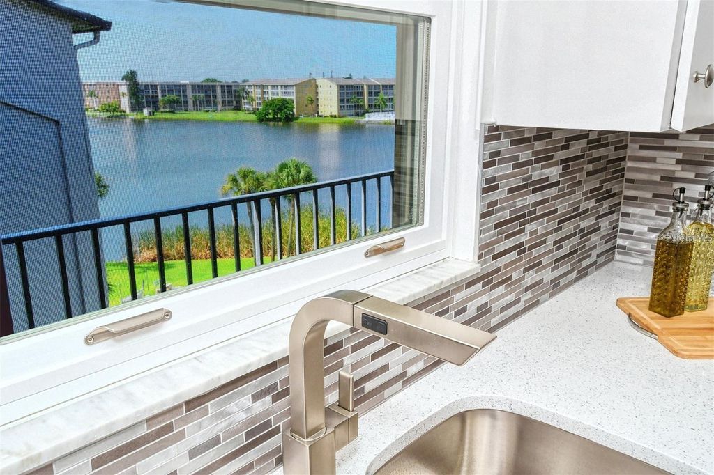Photo of 3272 Lake Bayshore Drive #515, Bradenton, FL 34205 (MLS # A4669340)