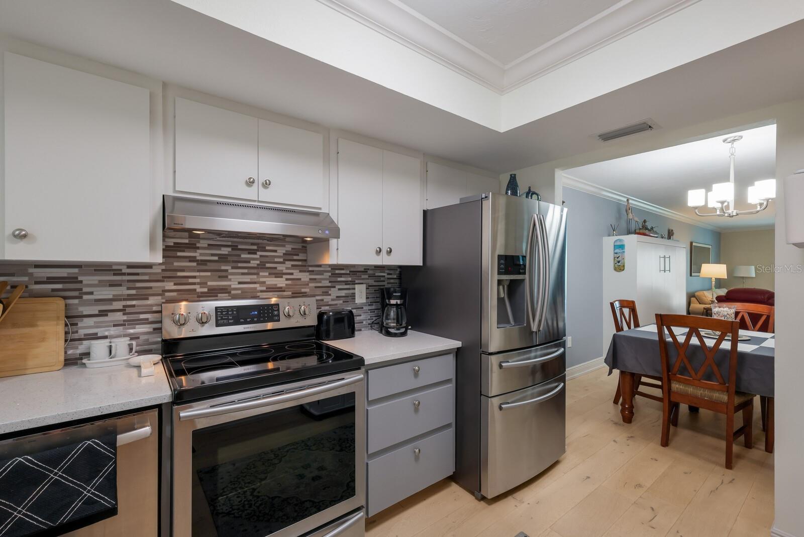 BAYSHORE ON THE LAKE APTS III SEC1 - Residential