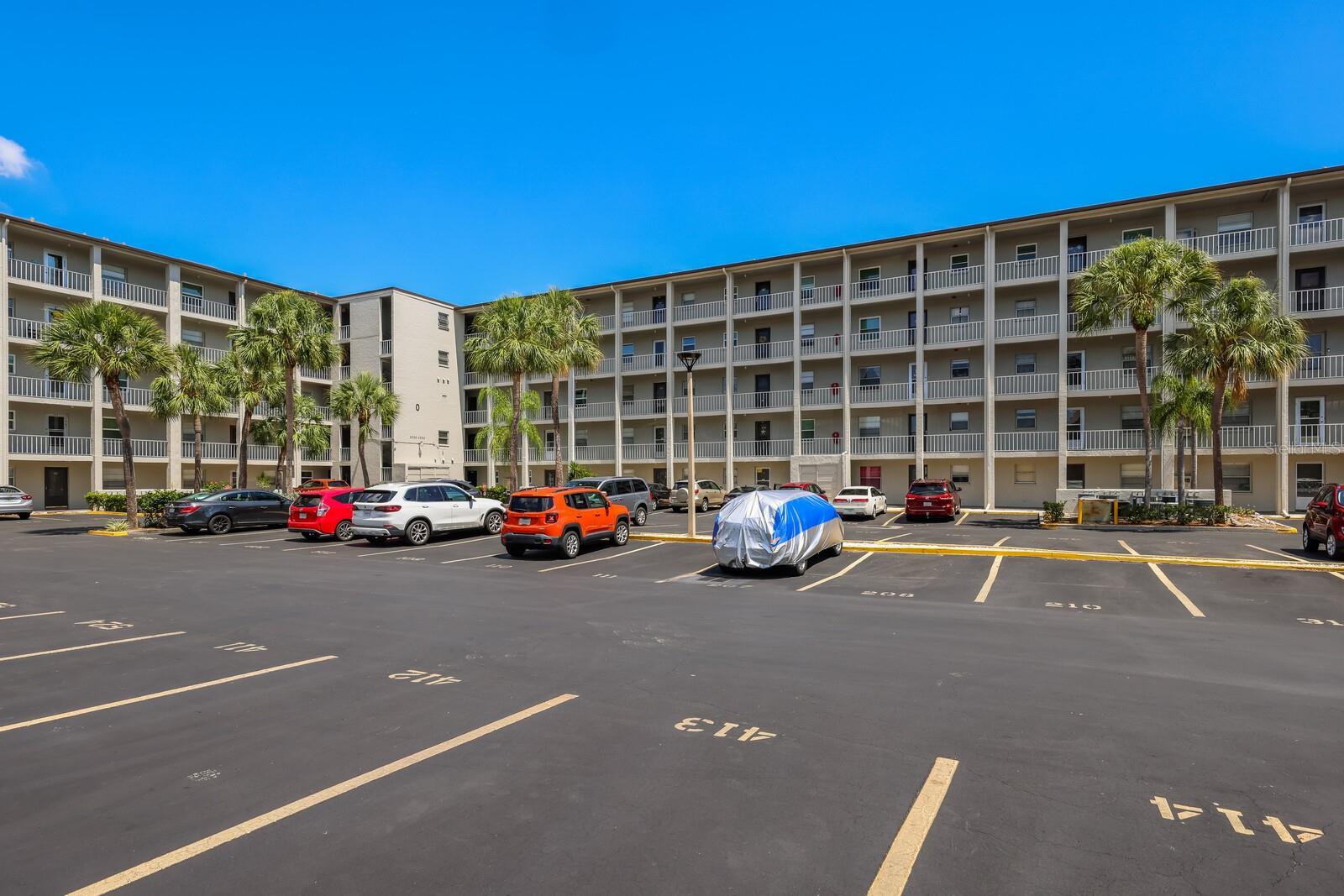 BAYSHORE ON THE LAKE APTS III SEC1 - Residential
