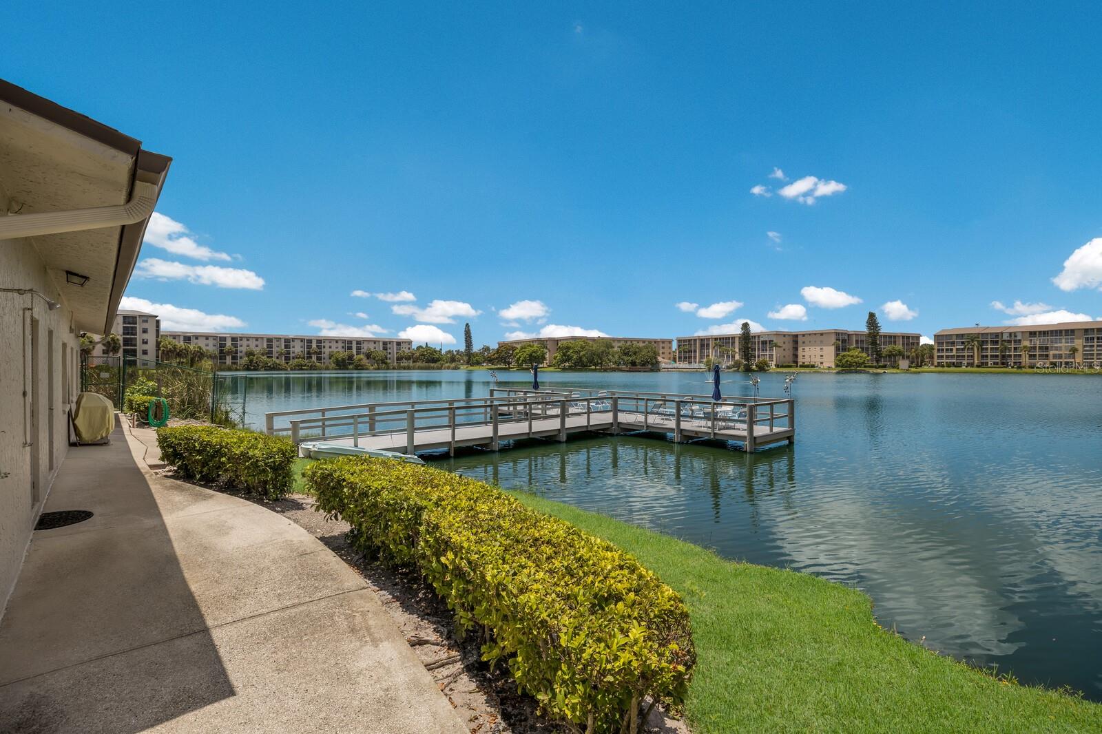 BAYSHORE ON THE LAKE APTS III SEC1 - Residential