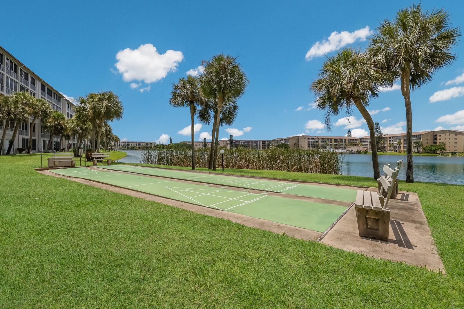 BAYSHORE ON THE LAKE APTS III SEC1 - Residential