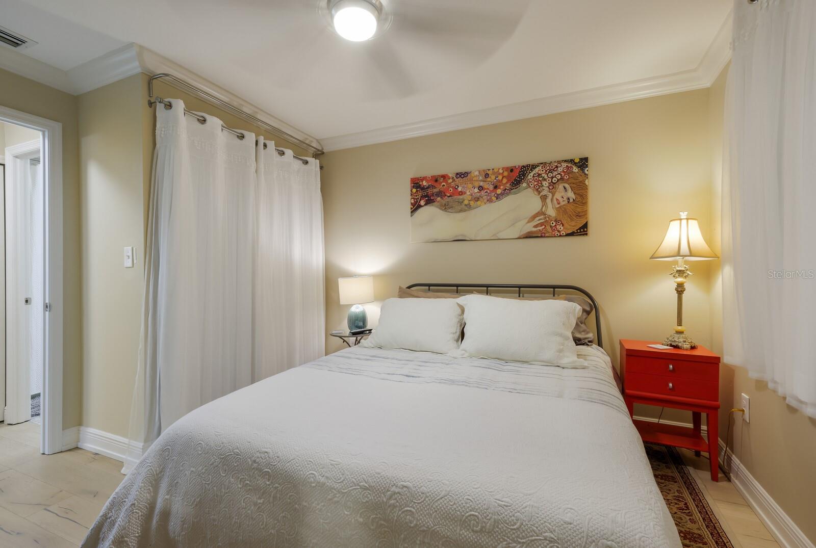 BAYSHORE ON THE LAKE APTS III SEC1 - Residential