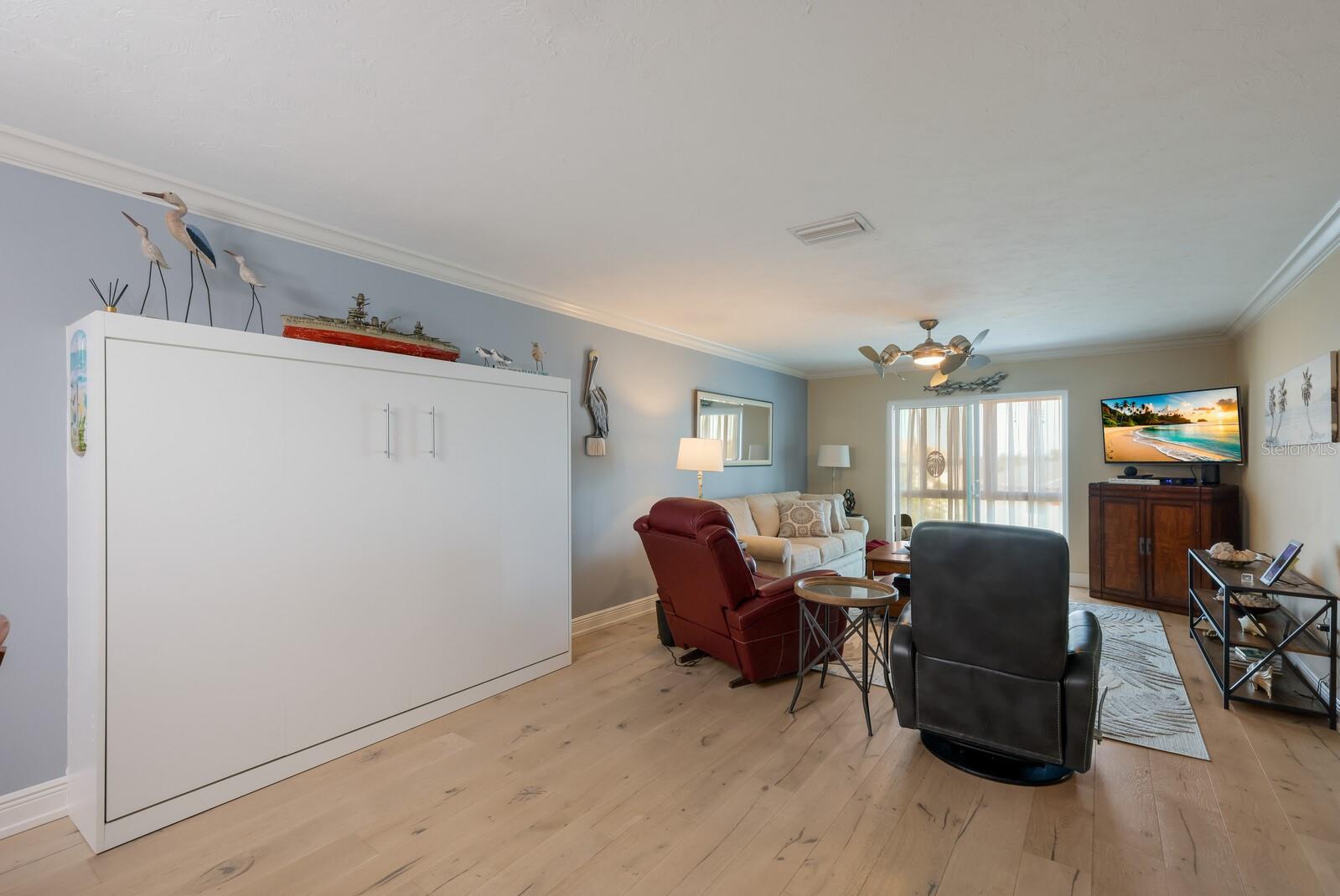 BAYSHORE ON THE LAKE APTS III SEC1 - Residential