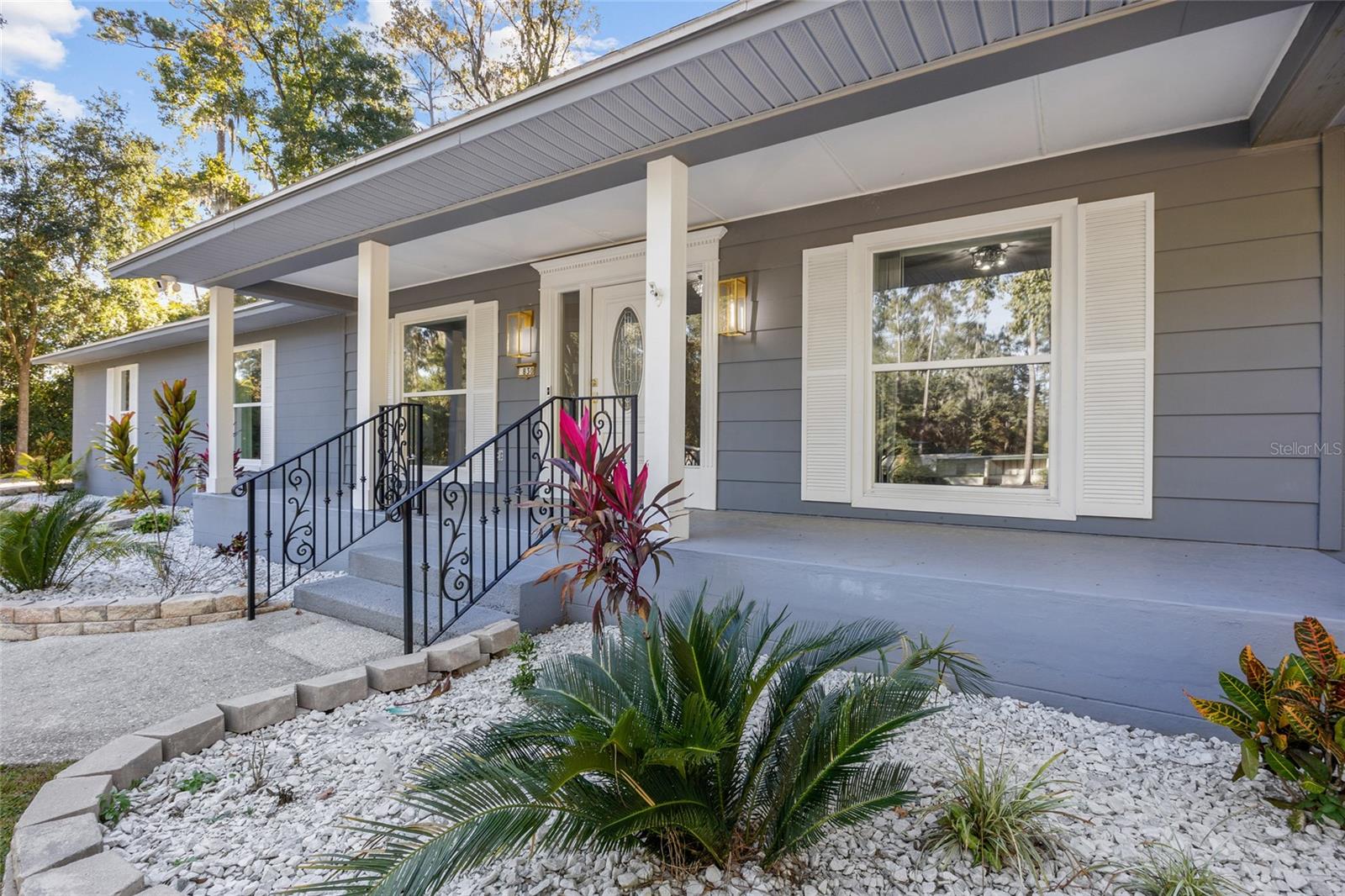 WEST HILLS - Residential