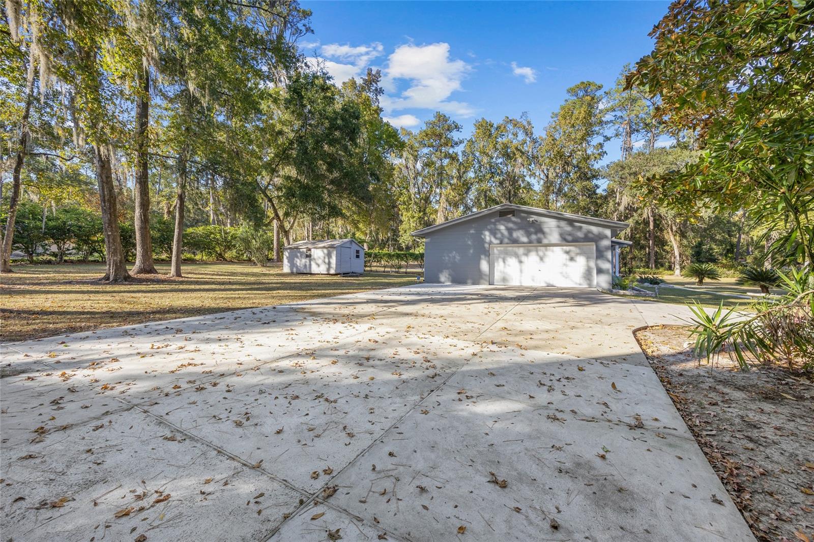 WEST HILLS - Residential