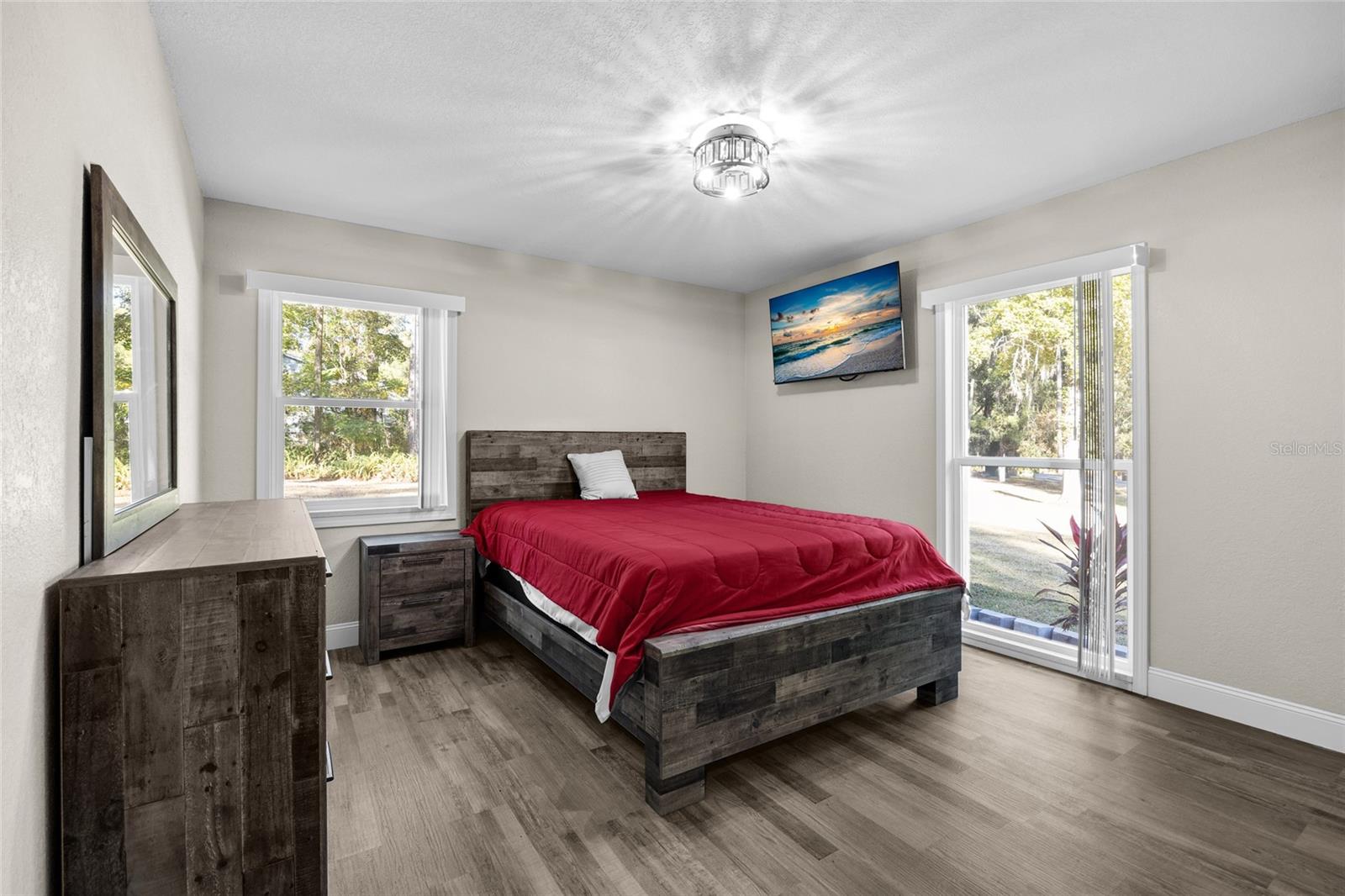 WEST HILLS - Residential