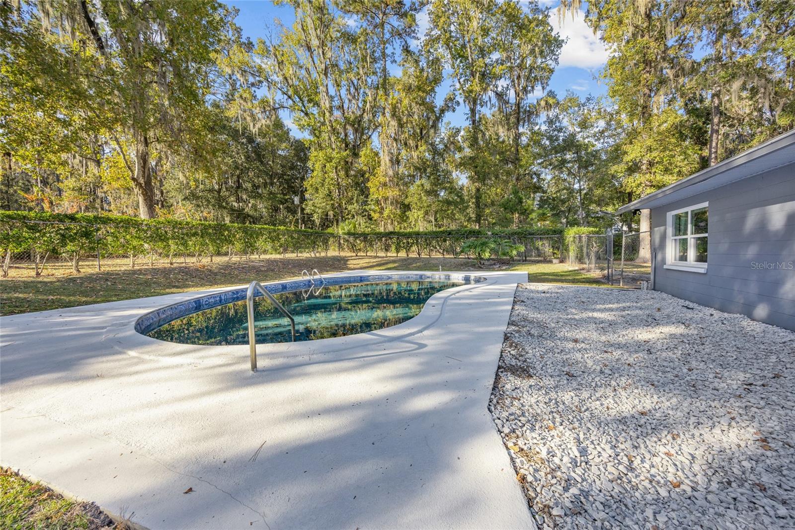 WEST HILLS - Residential