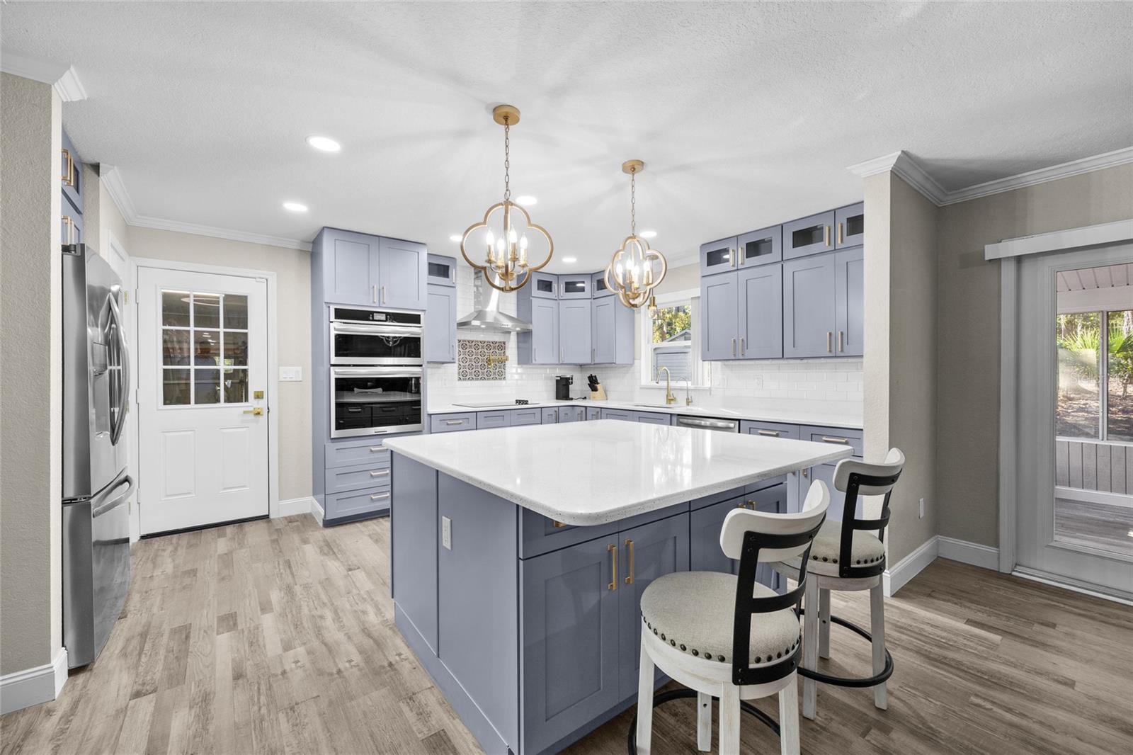 WEST HILLS - Residential