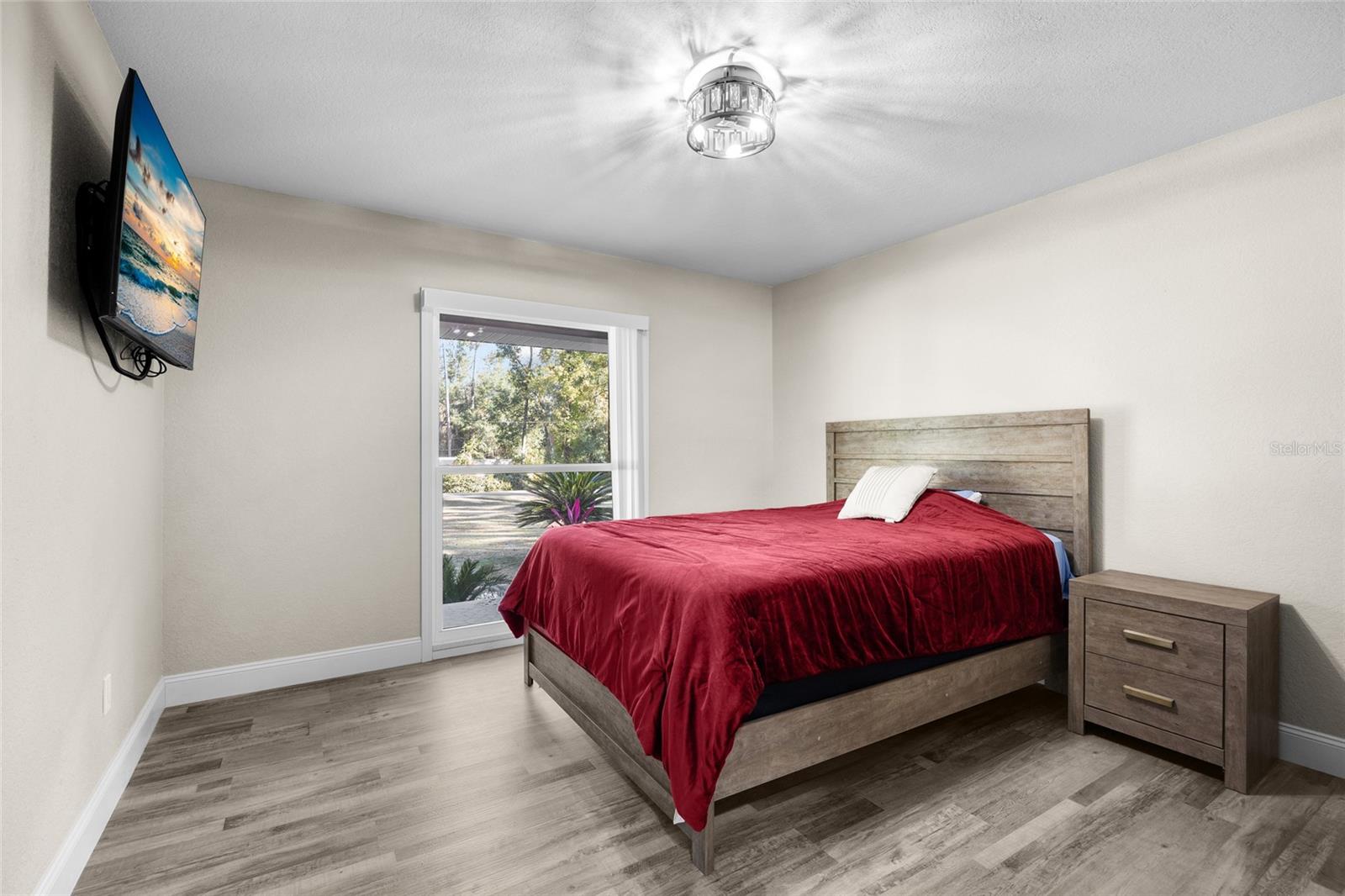 WEST HILLS - Residential