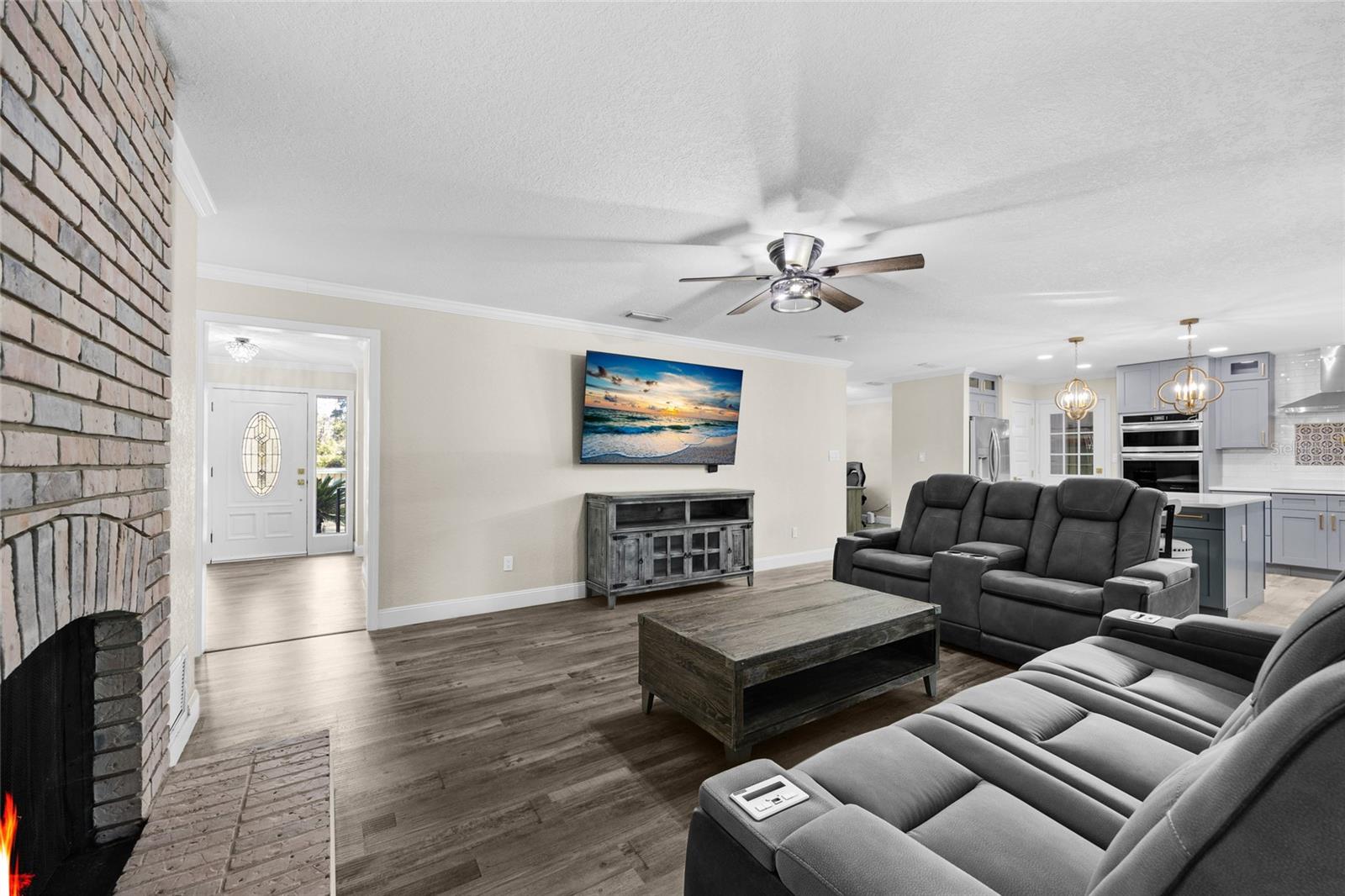 WEST HILLS - Residential