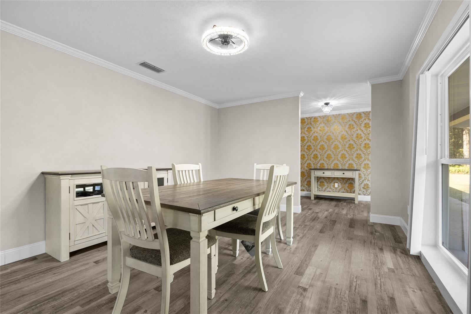 WEST HILLS - Residential