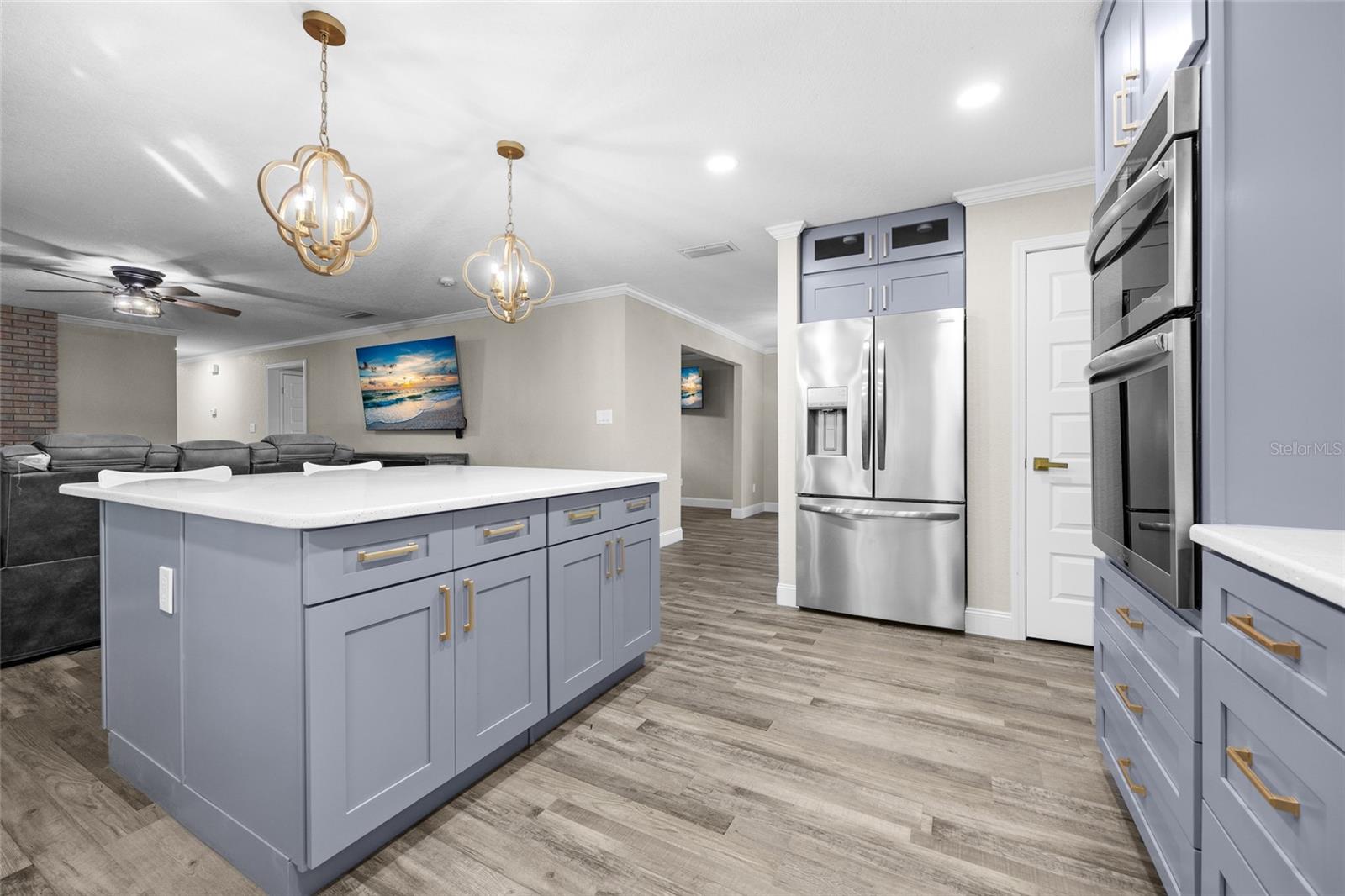 WEST HILLS - Residential