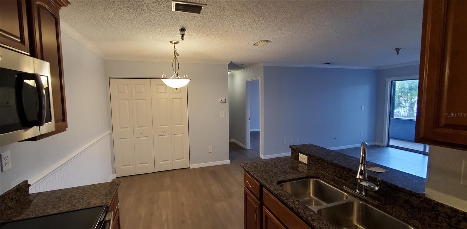 ITOPIA PRIVATE RESIDENCES CONDO - Residential