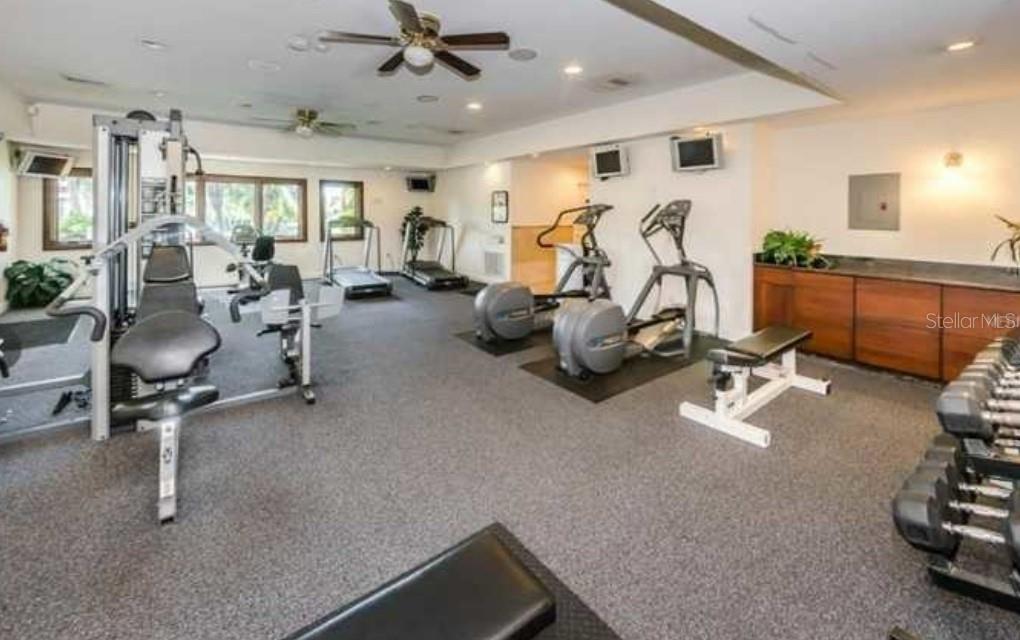 ITOPIA PRIVATE RESIDENCES CONDO - Residential