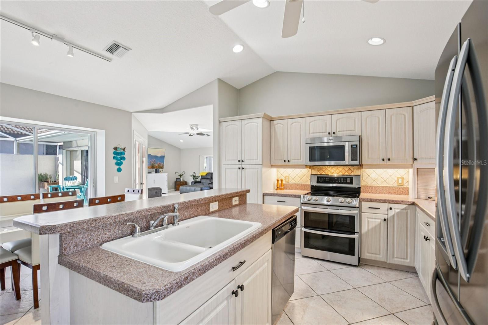 VENICE PALMS PH 1 - Residential