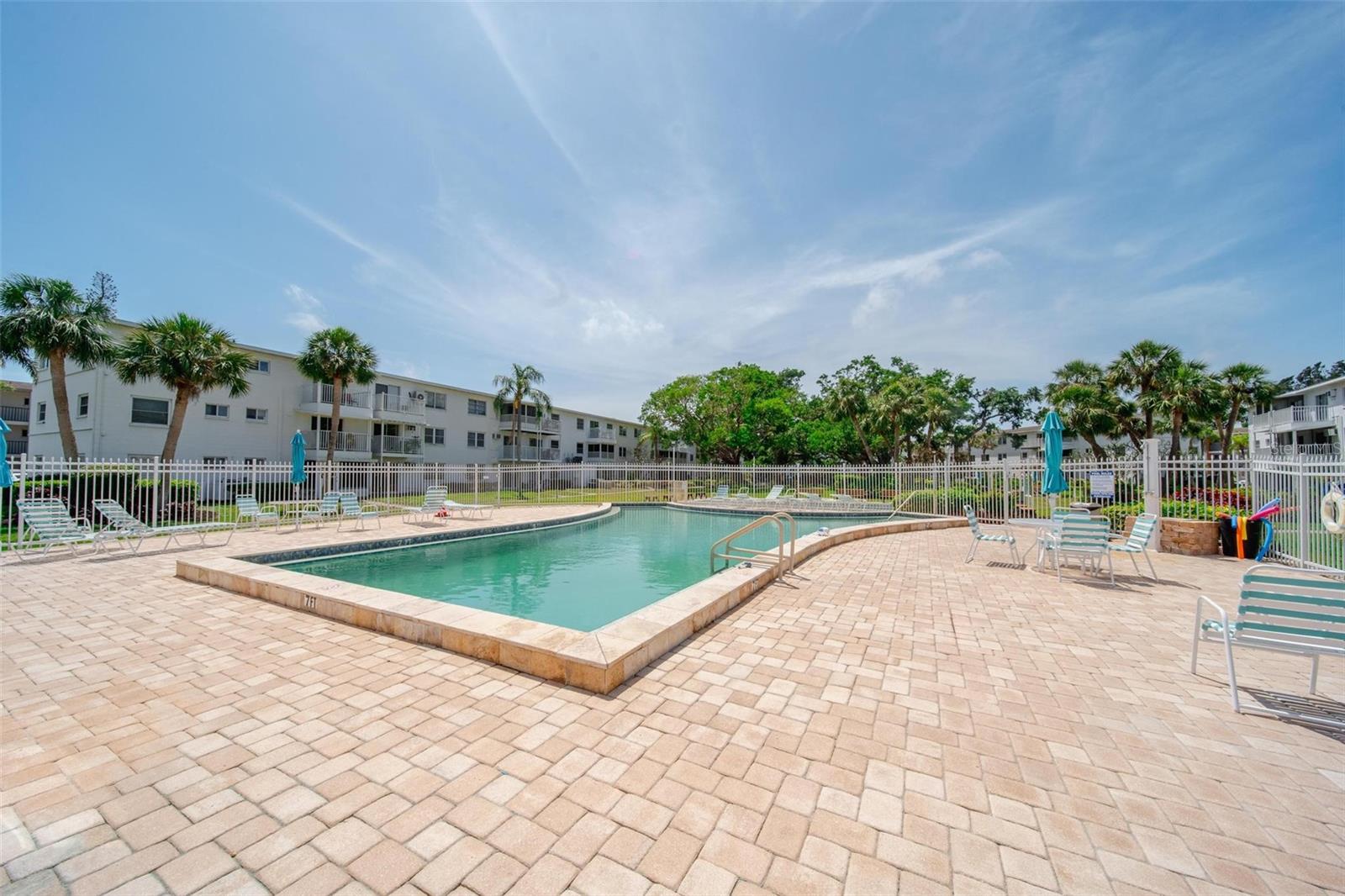 THE FOURTH BAYSHORE - Residential