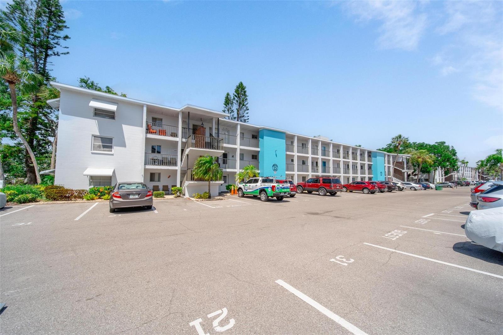 THE FOURTH BAYSHORE - Residential