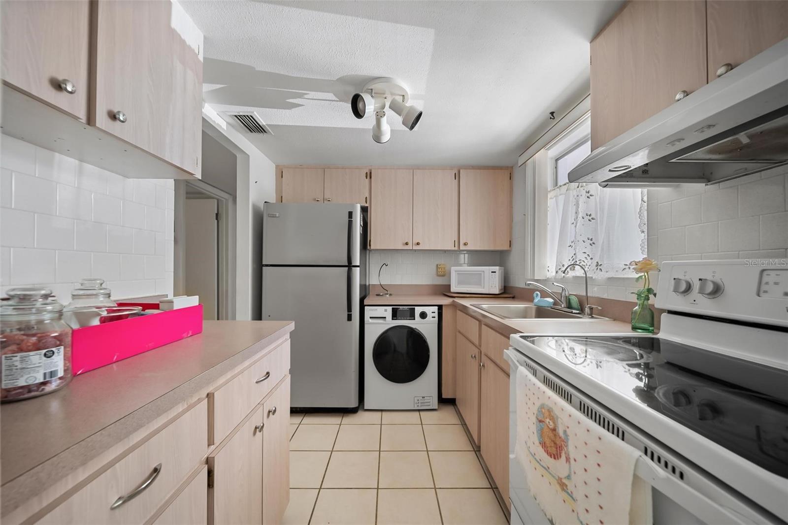 THE FOURTH BAYSHORE - Residential