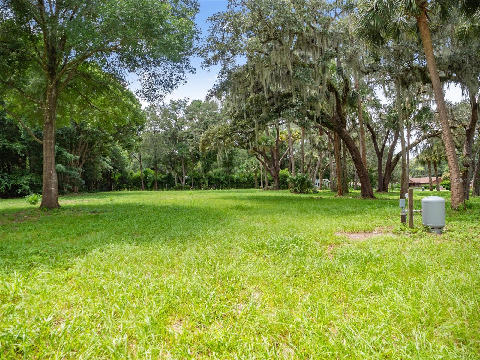 LAKE MARKHAM ESTATES - Land