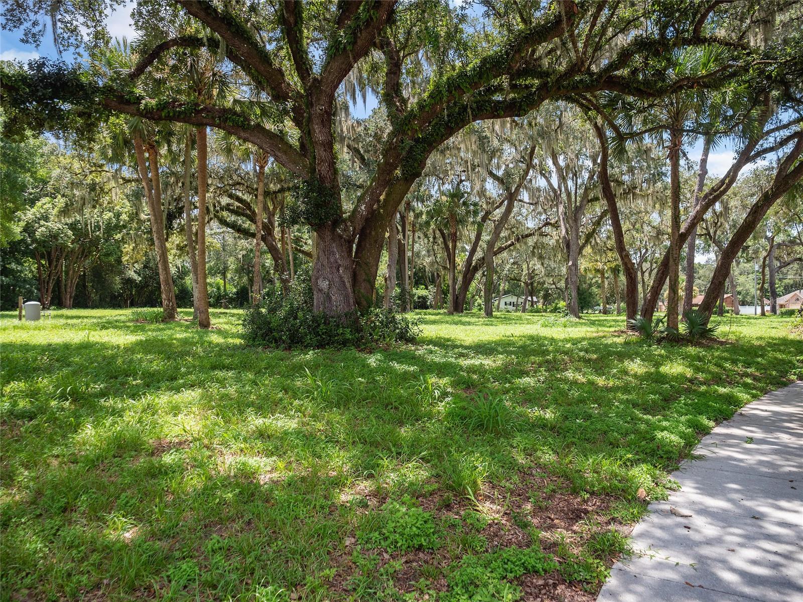 LAKE MARKHAM ESTATES - Land