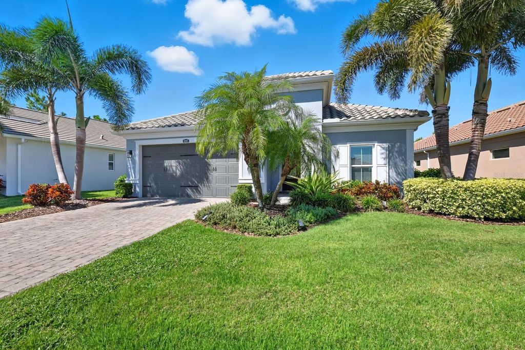 Photo of 12107 Perennial Place, Lakewood Ranch, FL 34211 (MLS # A4668548)