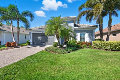 Photo of 12107 Perennial Place, Lakewood Ranch, FL 34211 (MLS # A4668548)