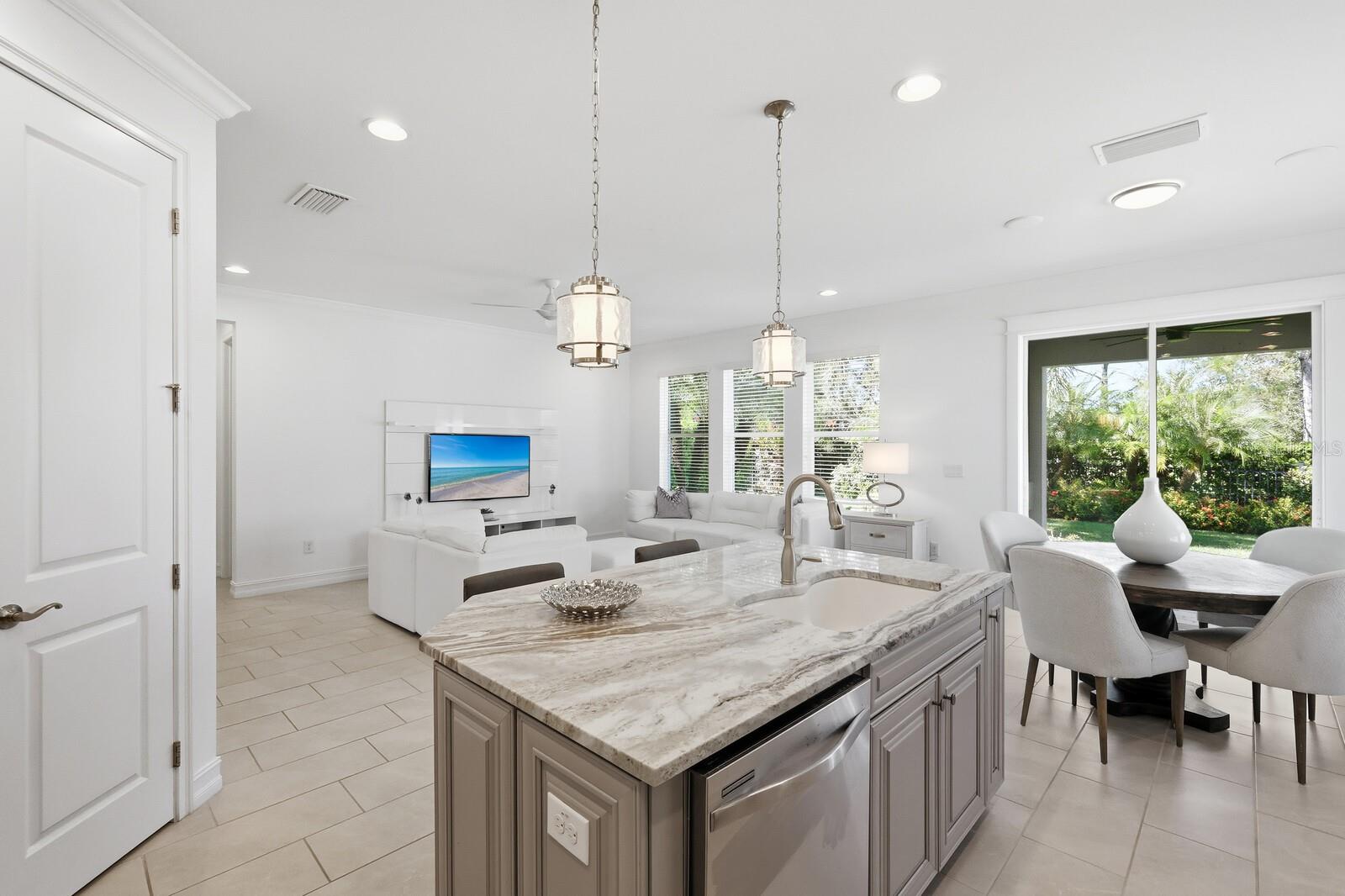 ARBOR GRANDE - Residential