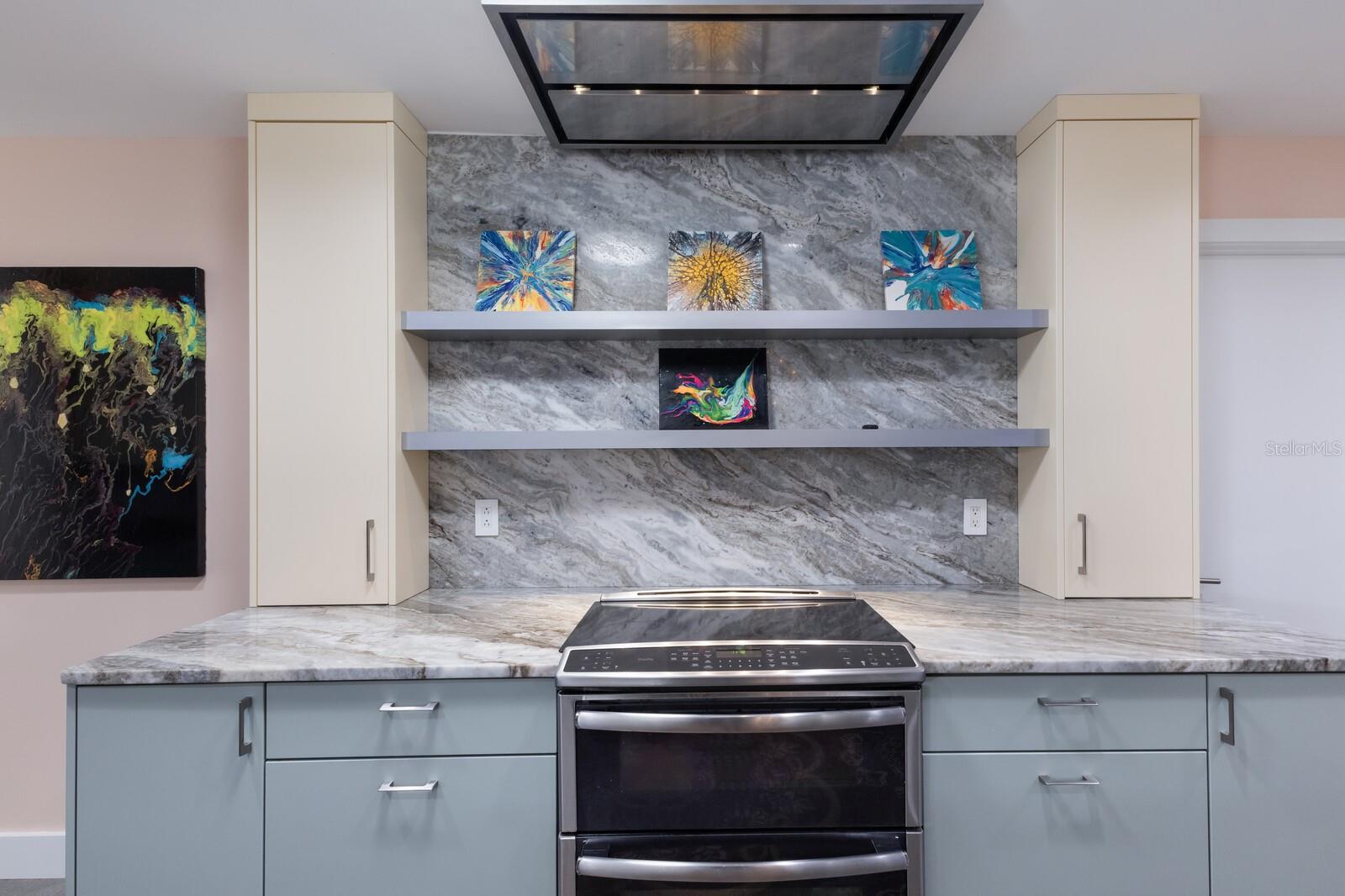 SAPPHIRE SHORES - Residential