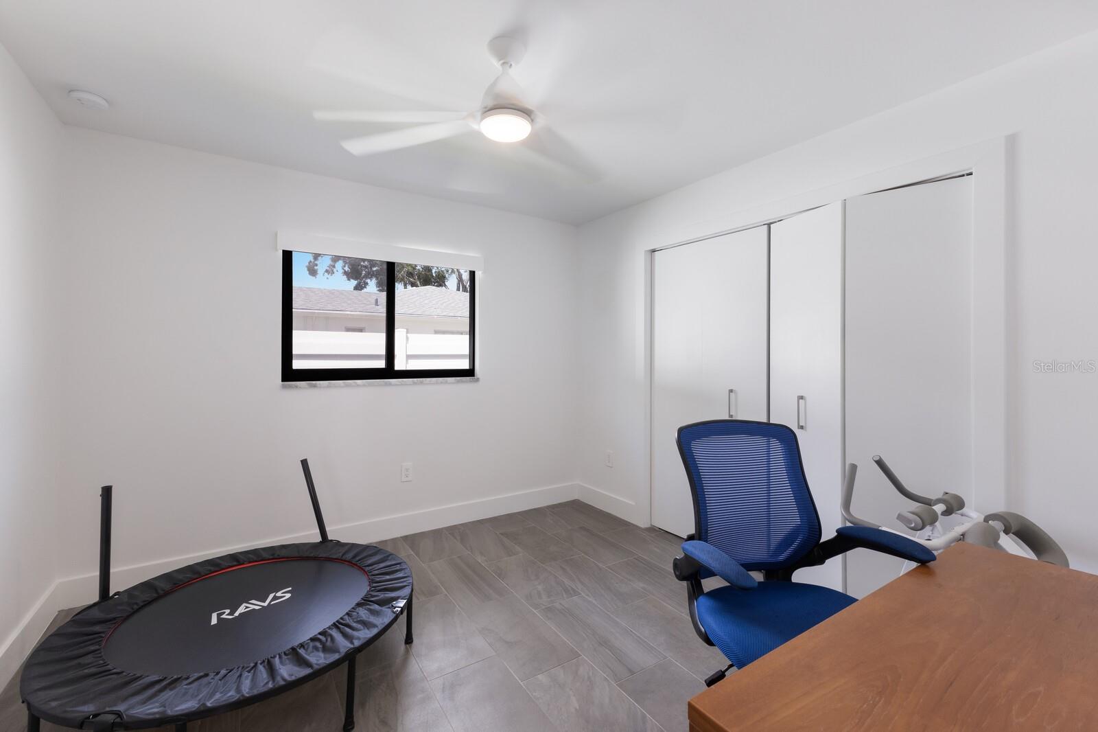 SAPPHIRE SHORES - Residential