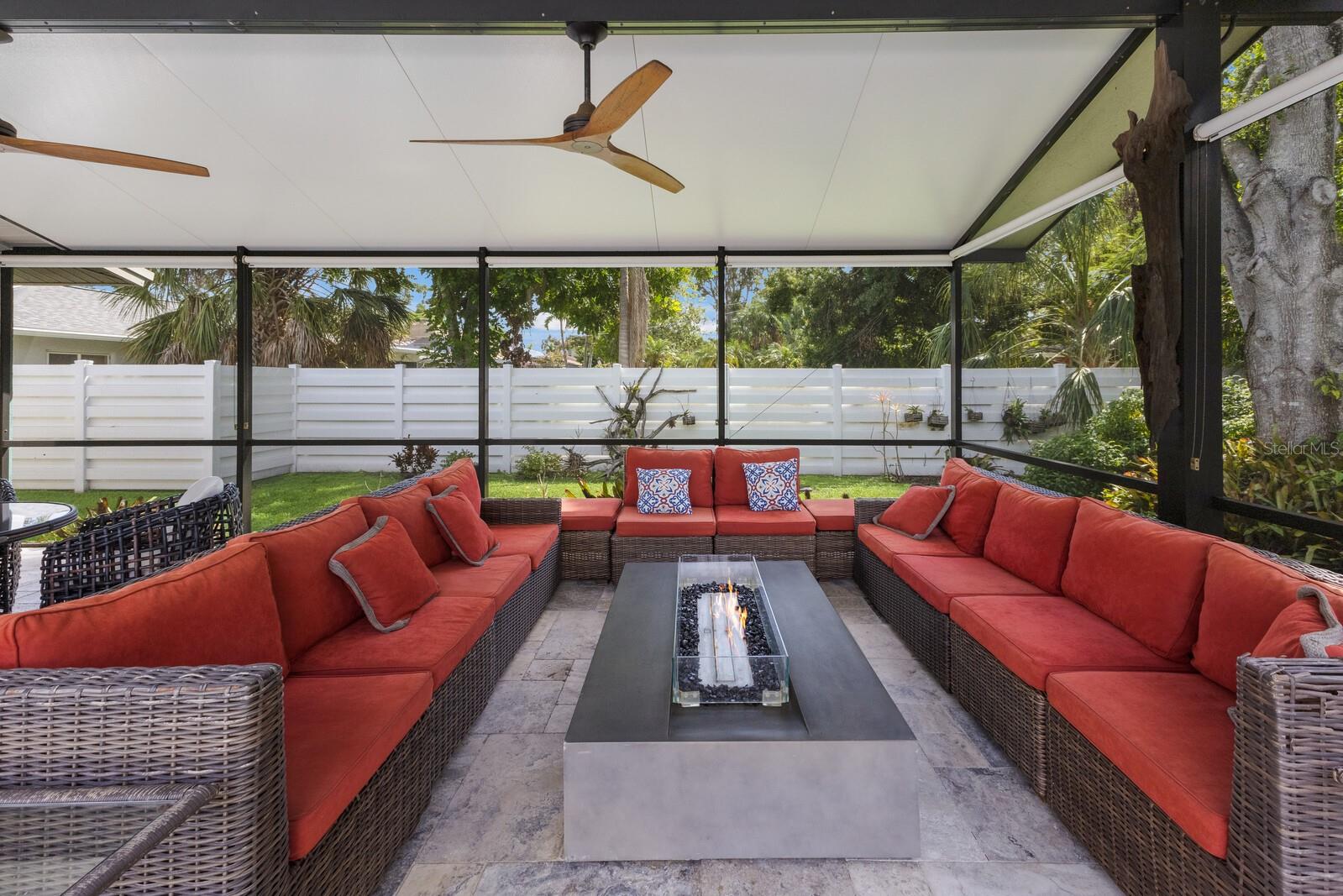 SAPPHIRE SHORES - Residential