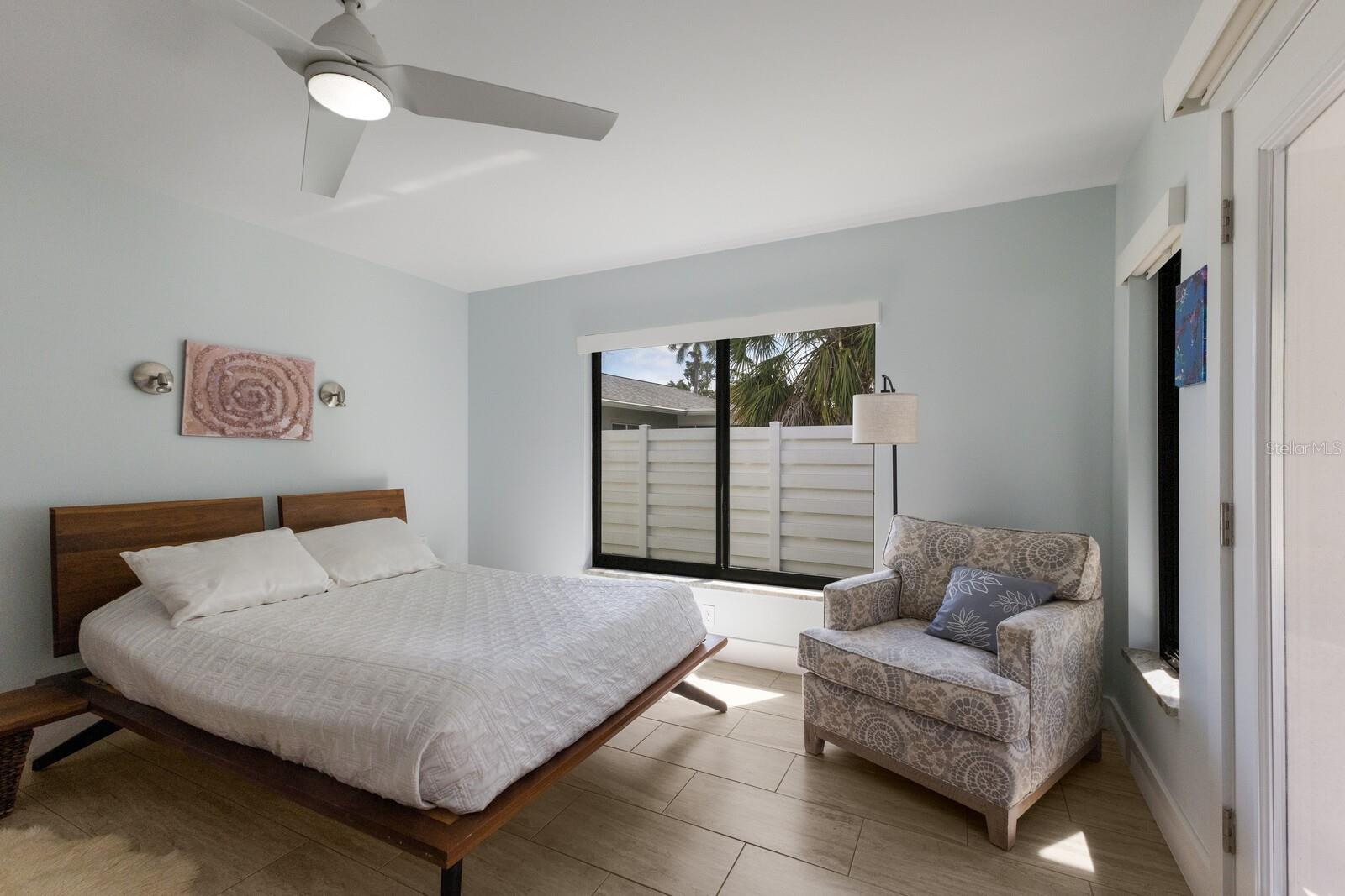 SAPPHIRE SHORES - Residential