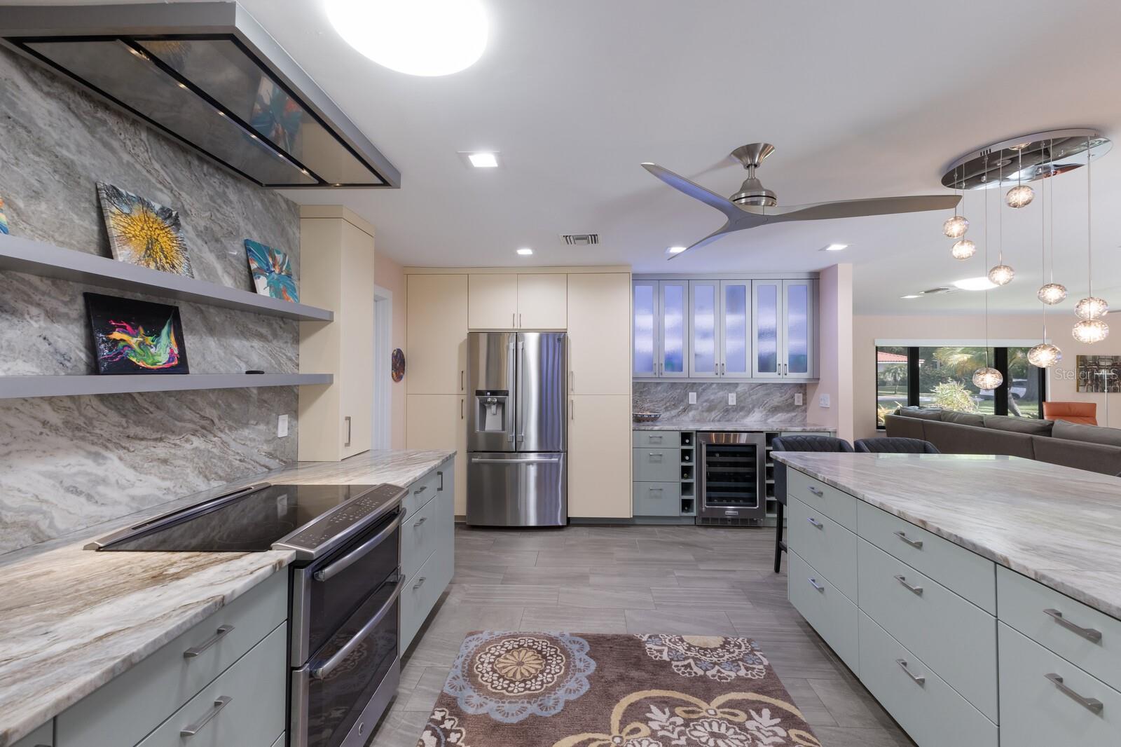 SAPPHIRE SHORES - Residential