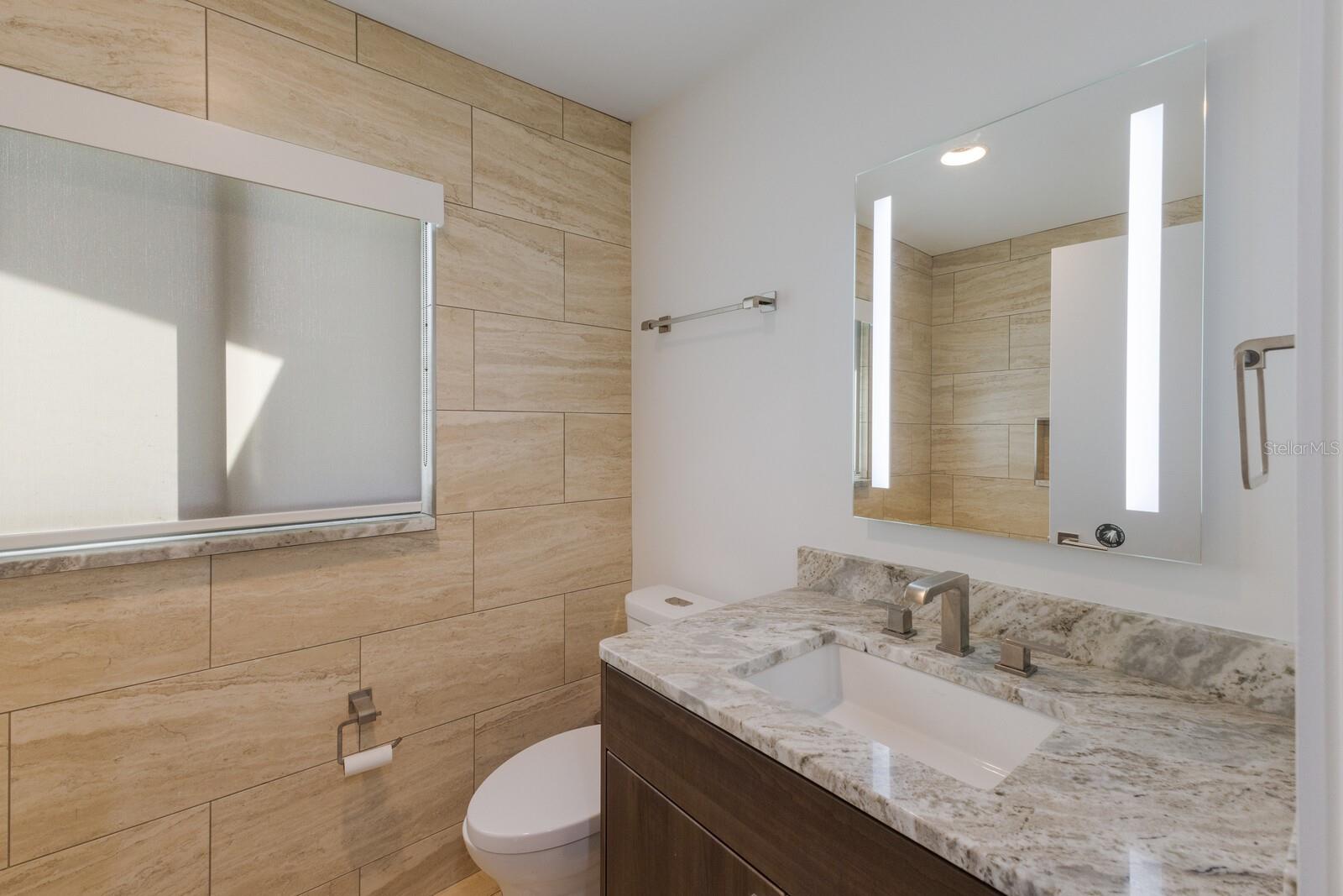 SAPPHIRE SHORES - Residential