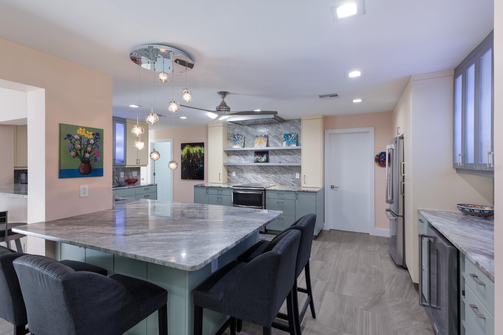 SAPPHIRE SHORES - Residential