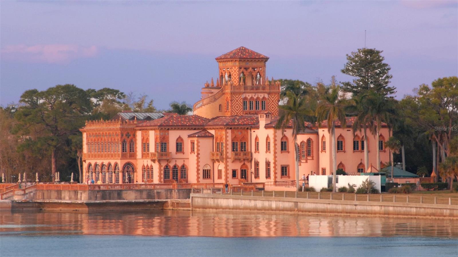 SAPPHIRE SHORES - Residential