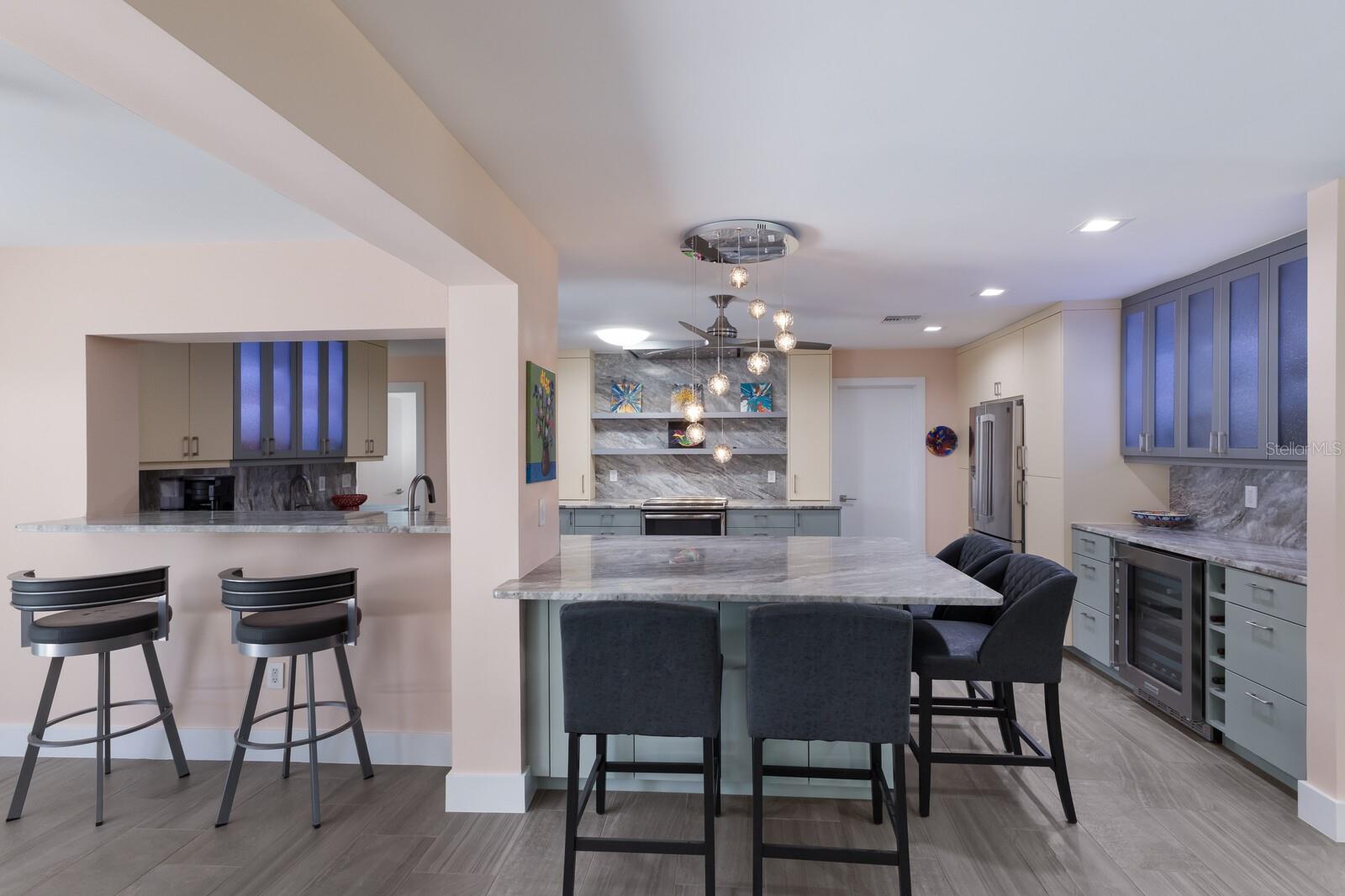 SAPPHIRE SHORES - Residential